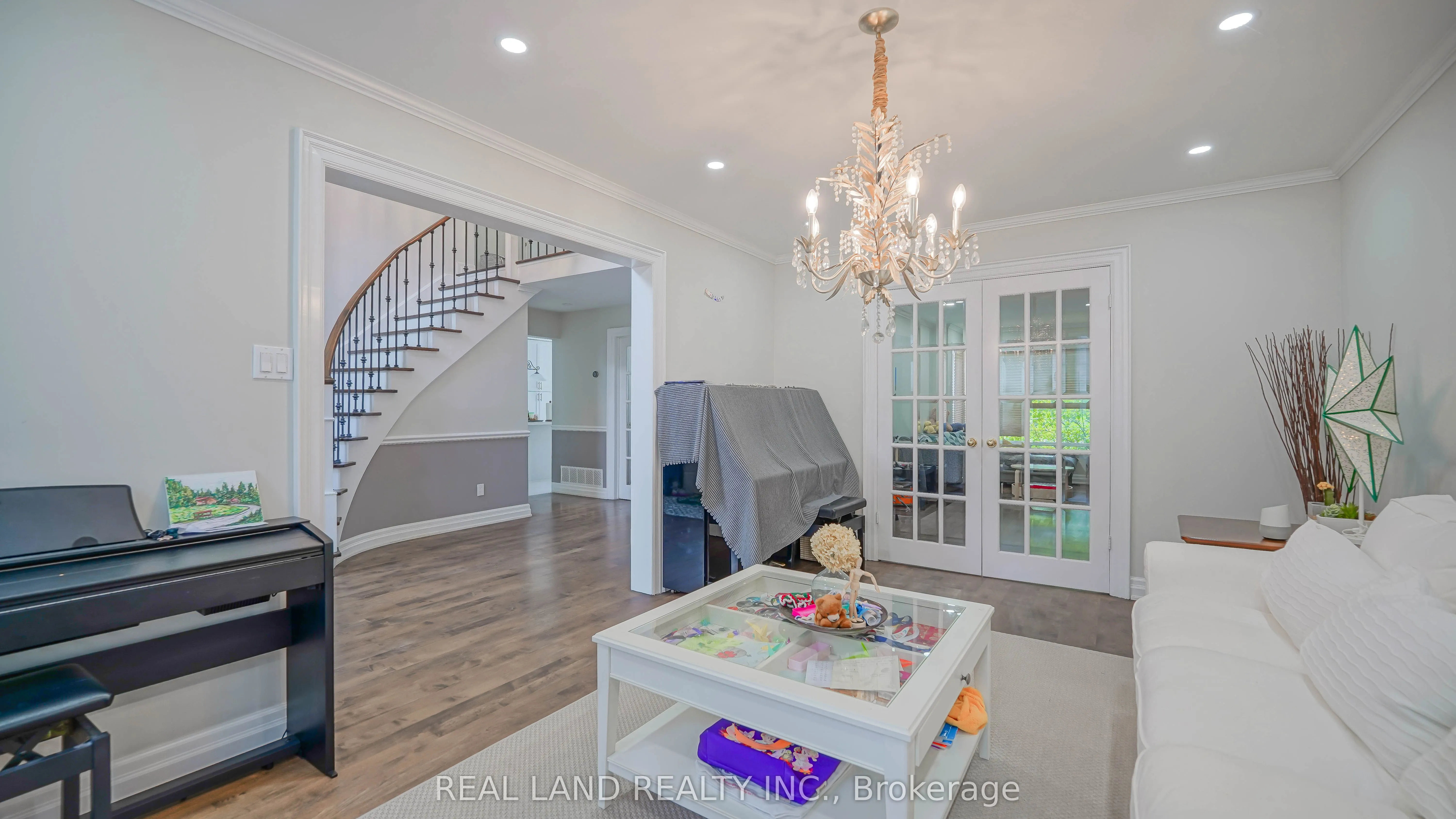 10 Timpson Drive