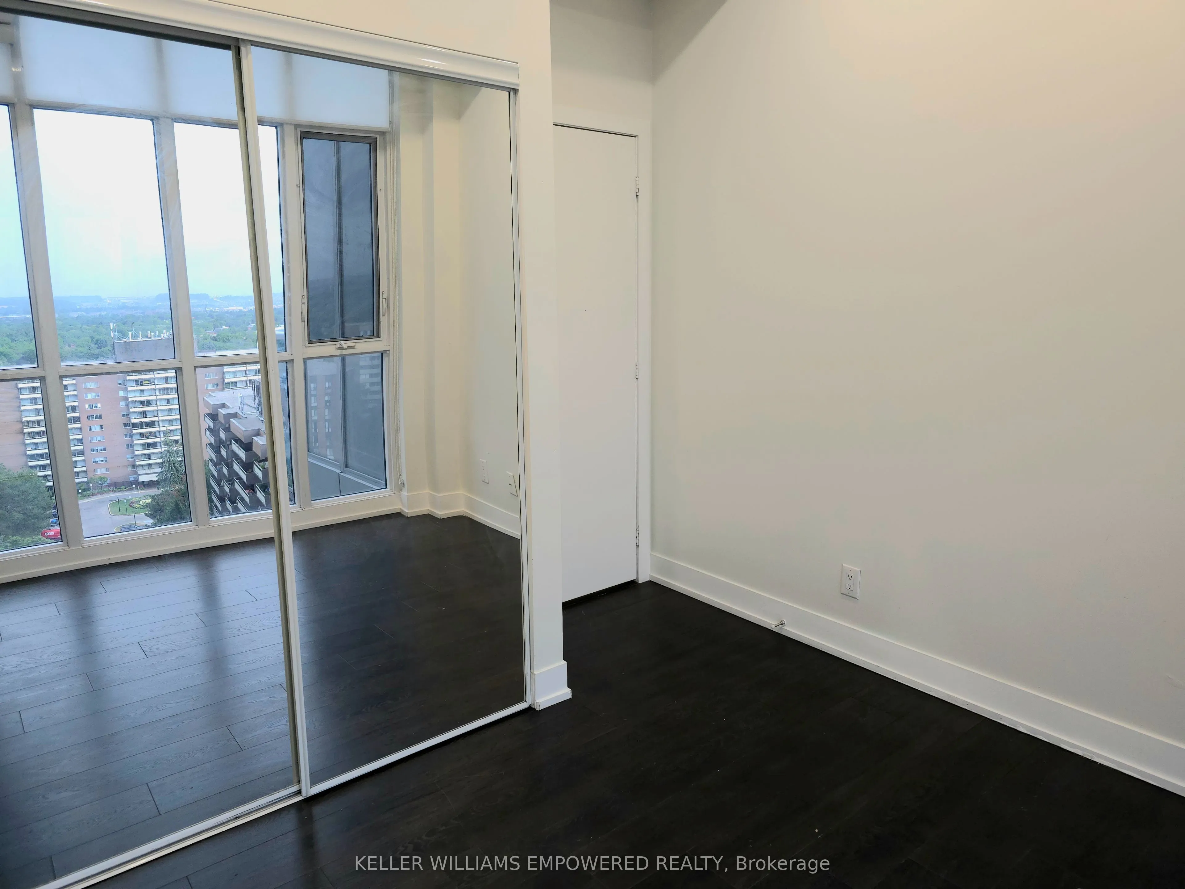 9471 Yonge Street, #Ph10
