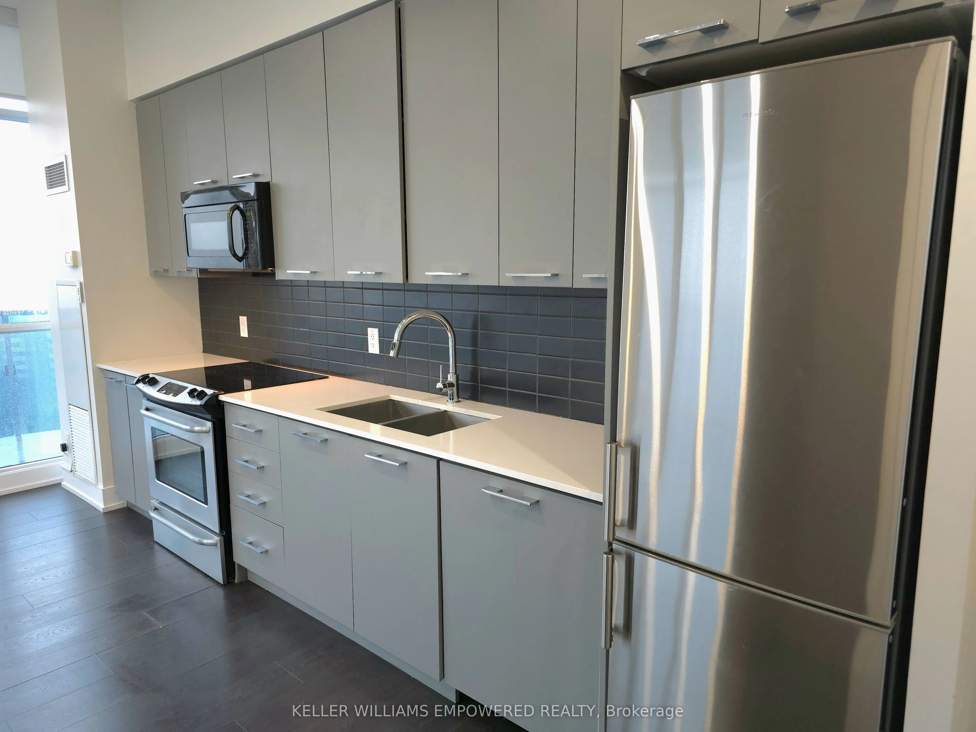 9471 Yonge Street, #Ph10