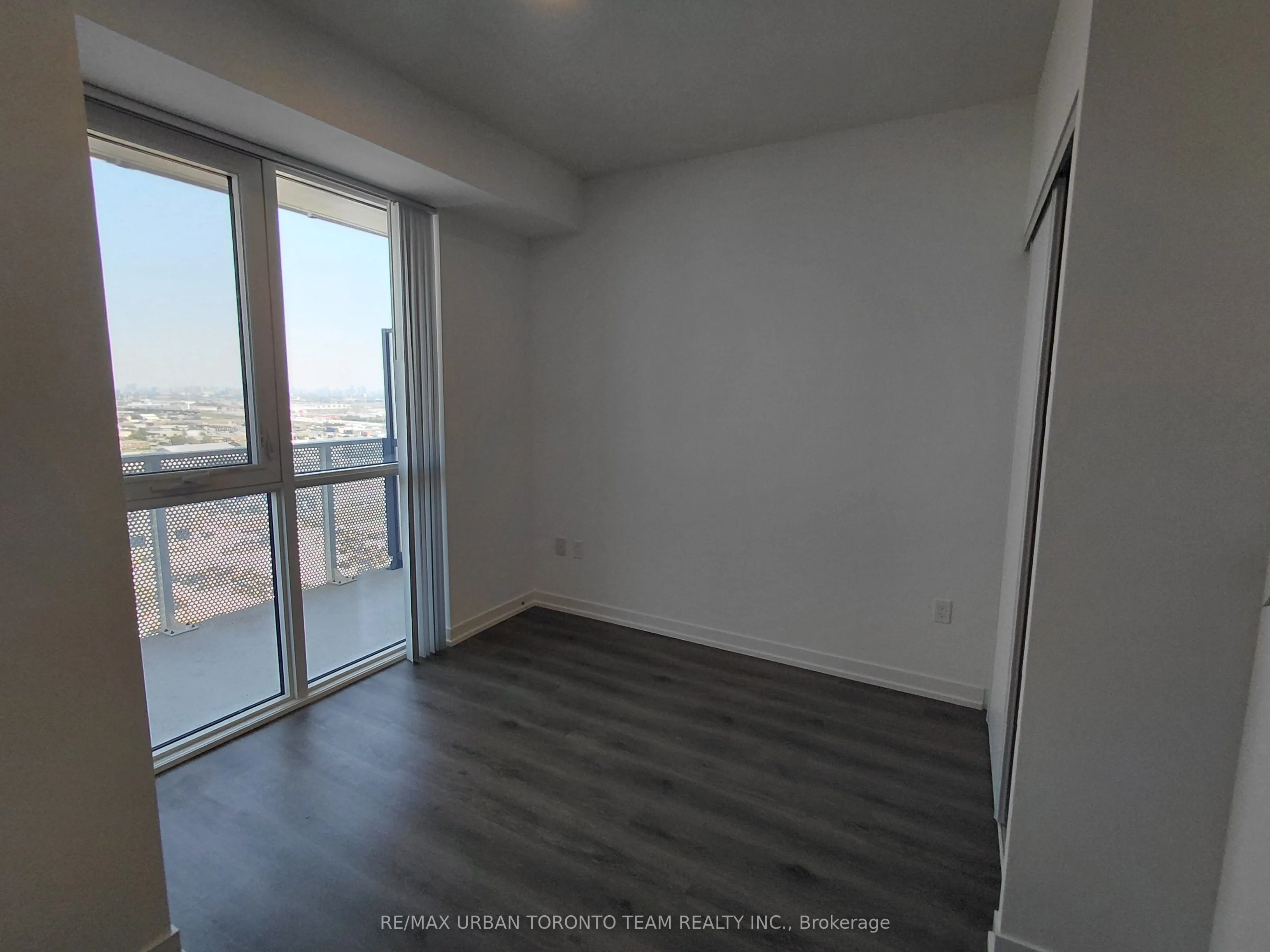 28 Interchange Way, #3007