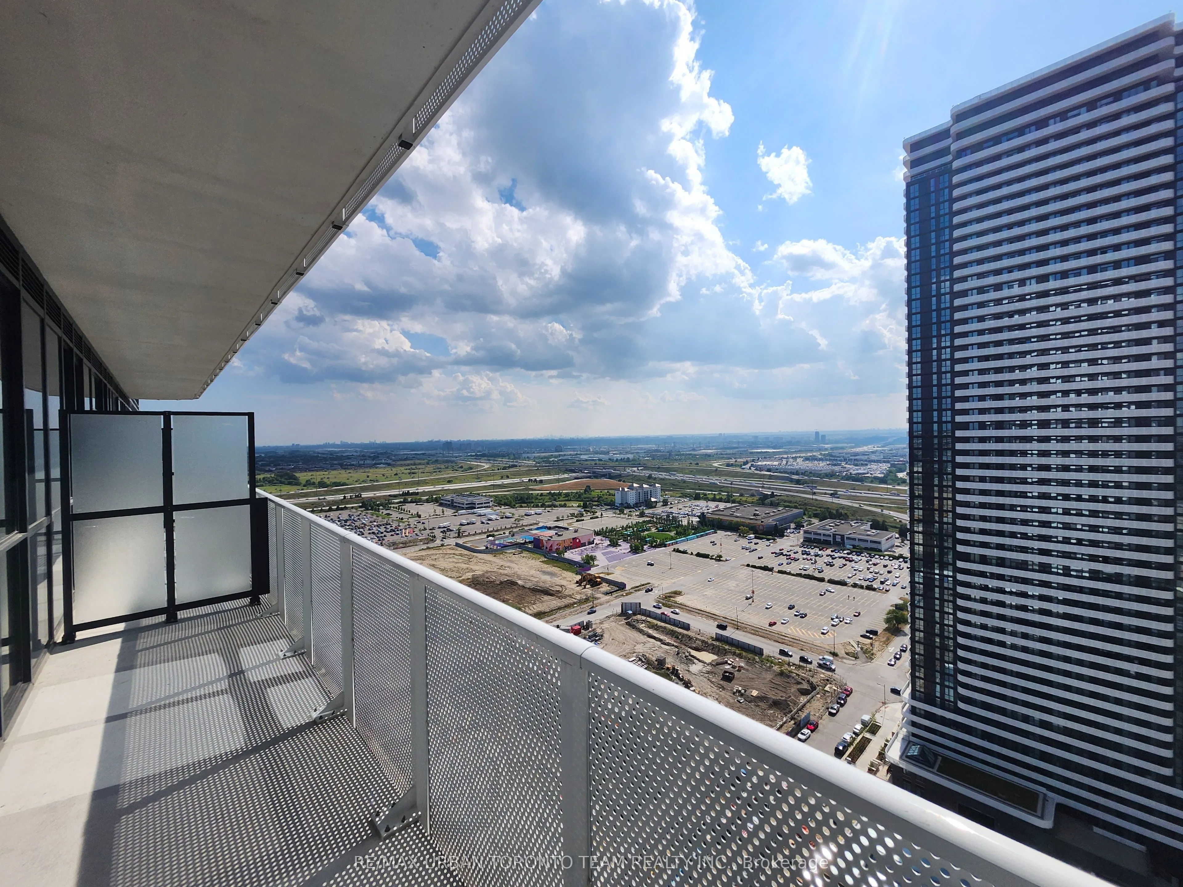 28 Interchange Way, #3101