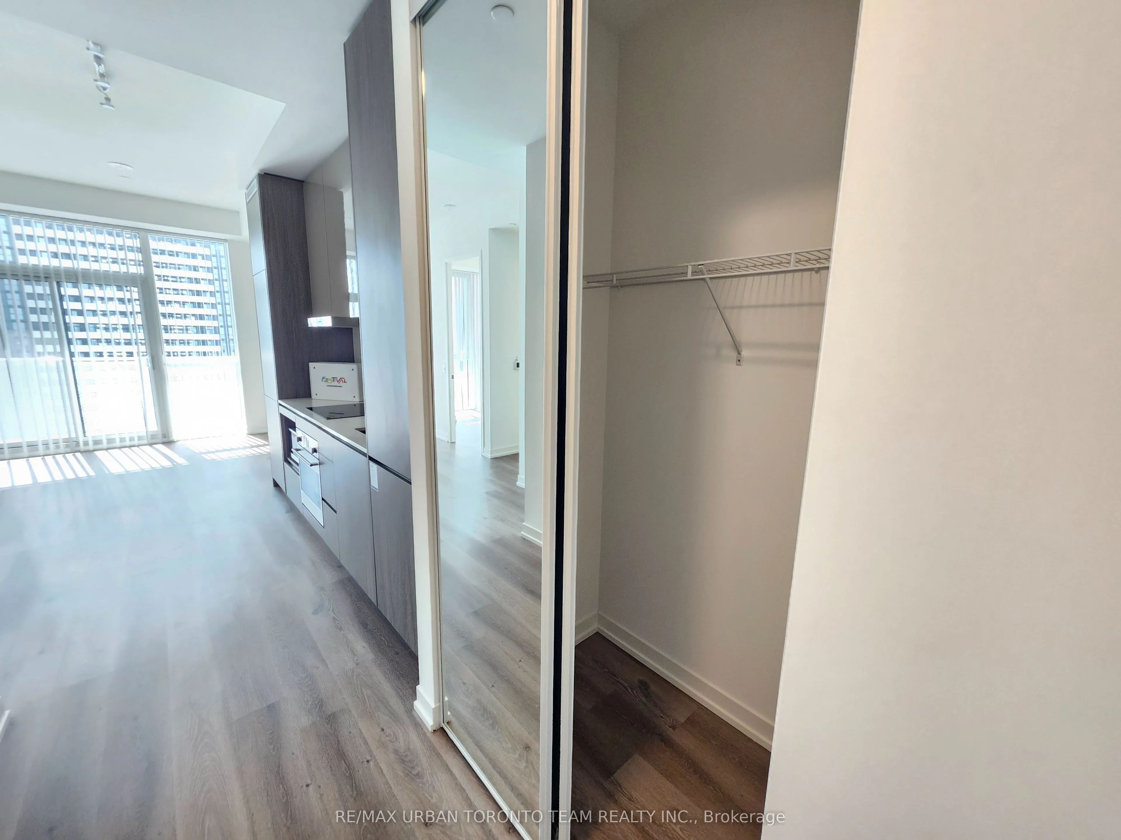 28 Interchange Way, #3101