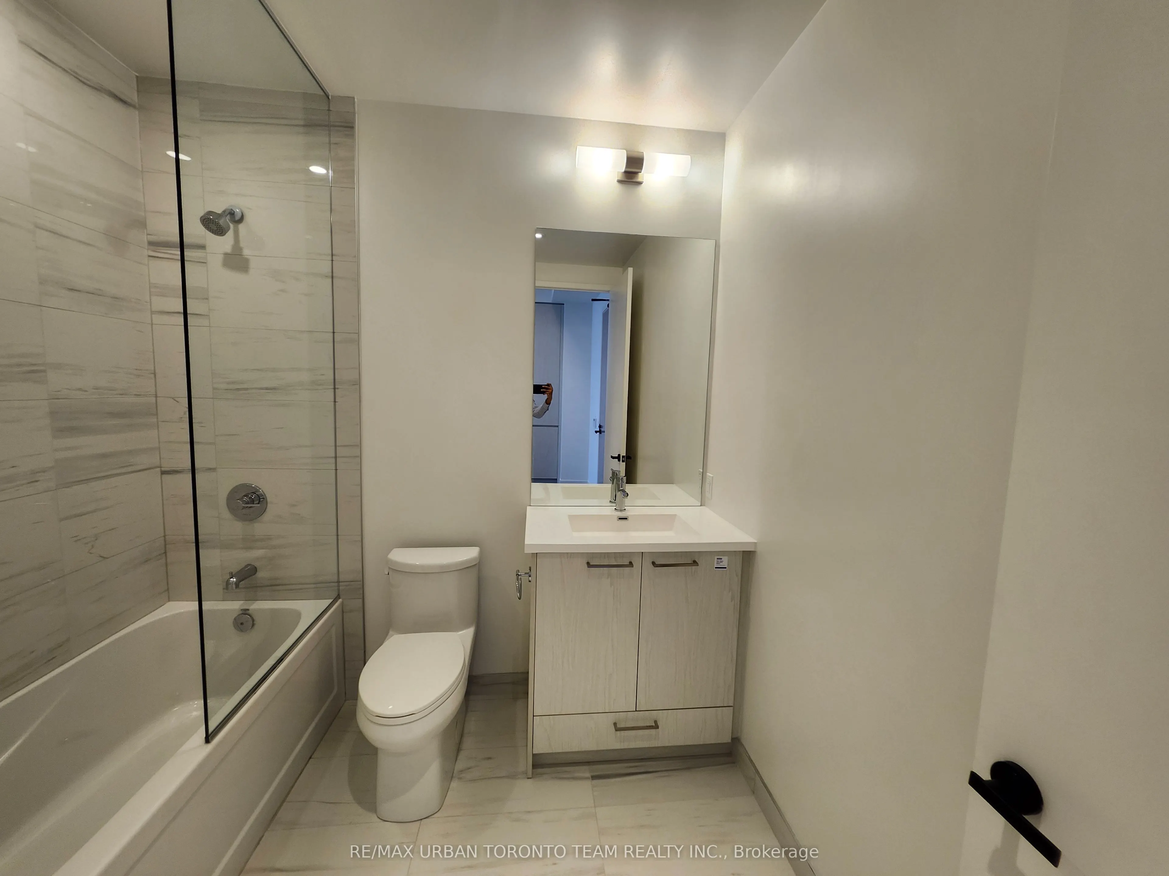 28 Interchange Way, #3111