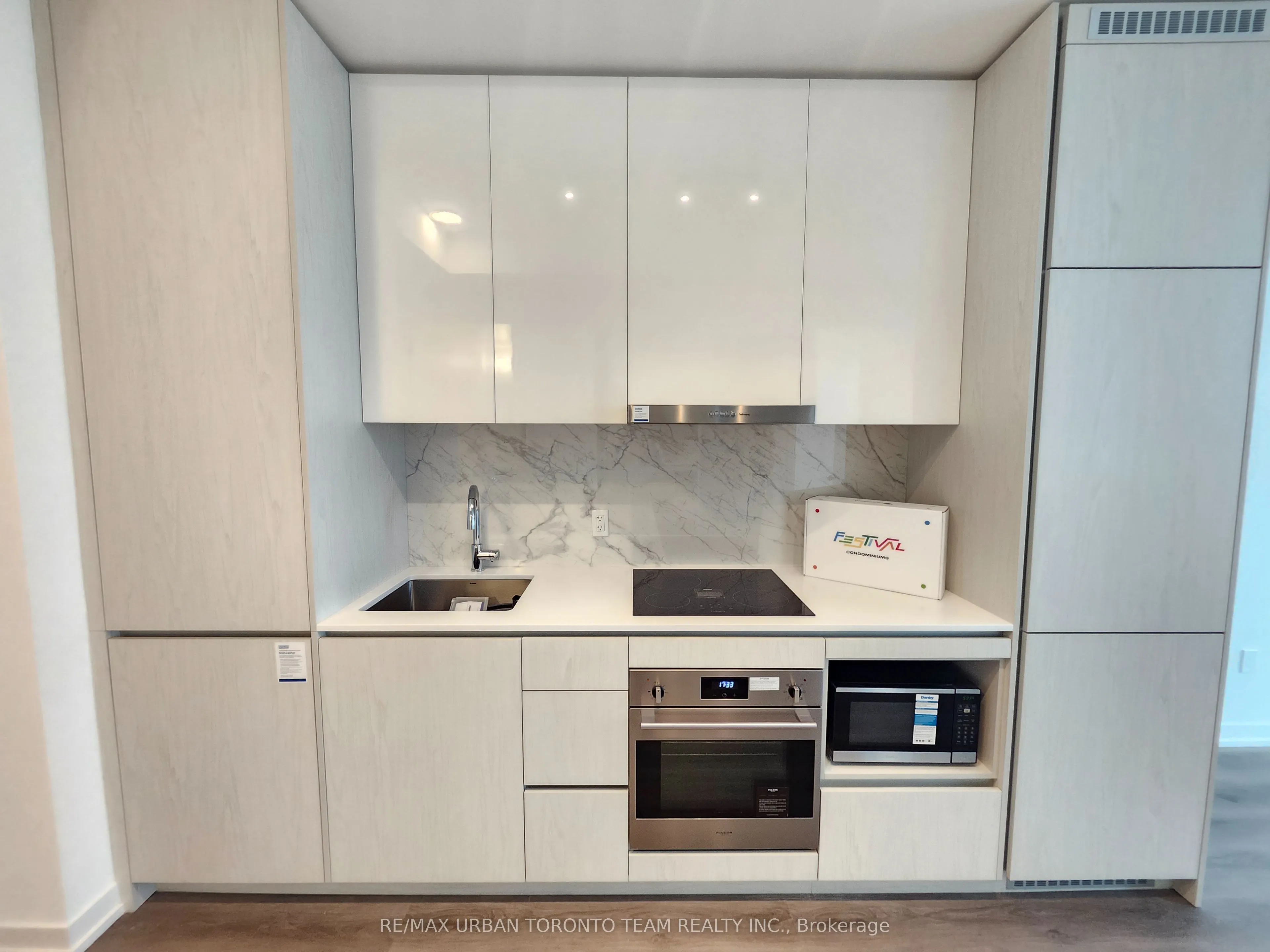 28 Interchange Way, #3111