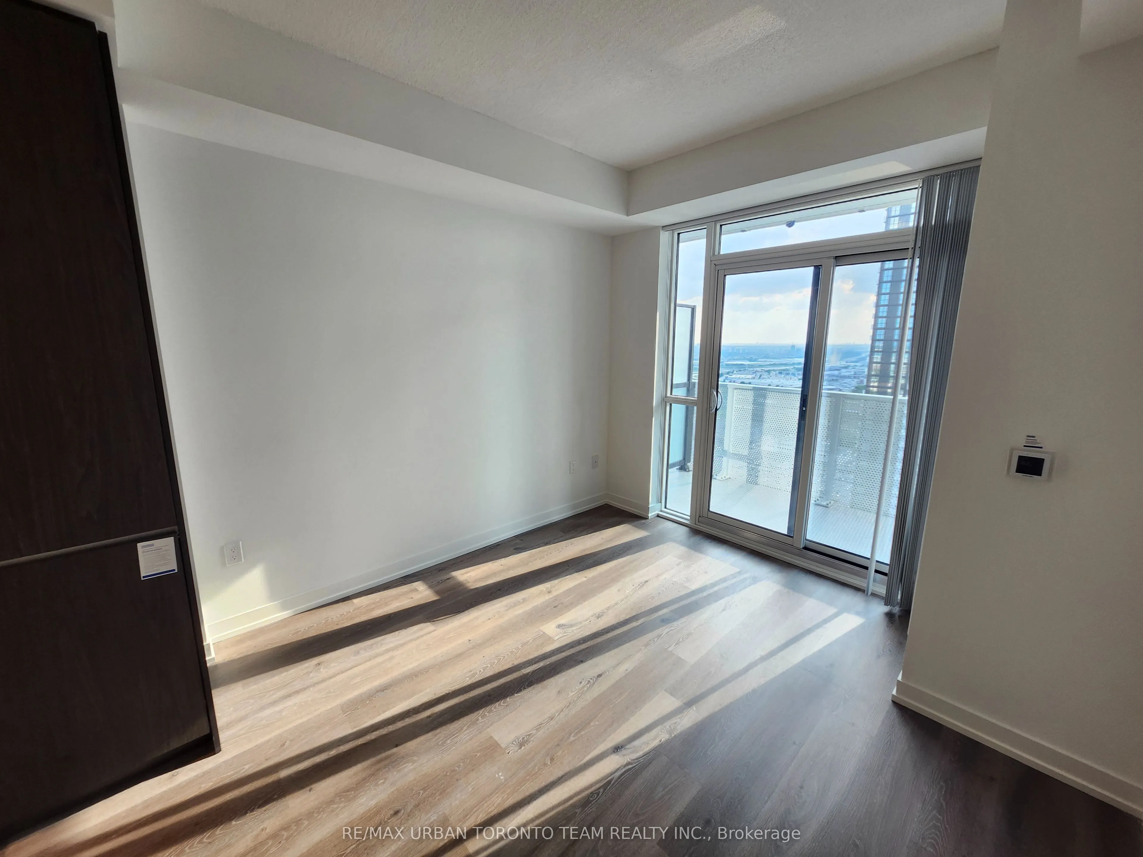 28 Interchange Way, #3302