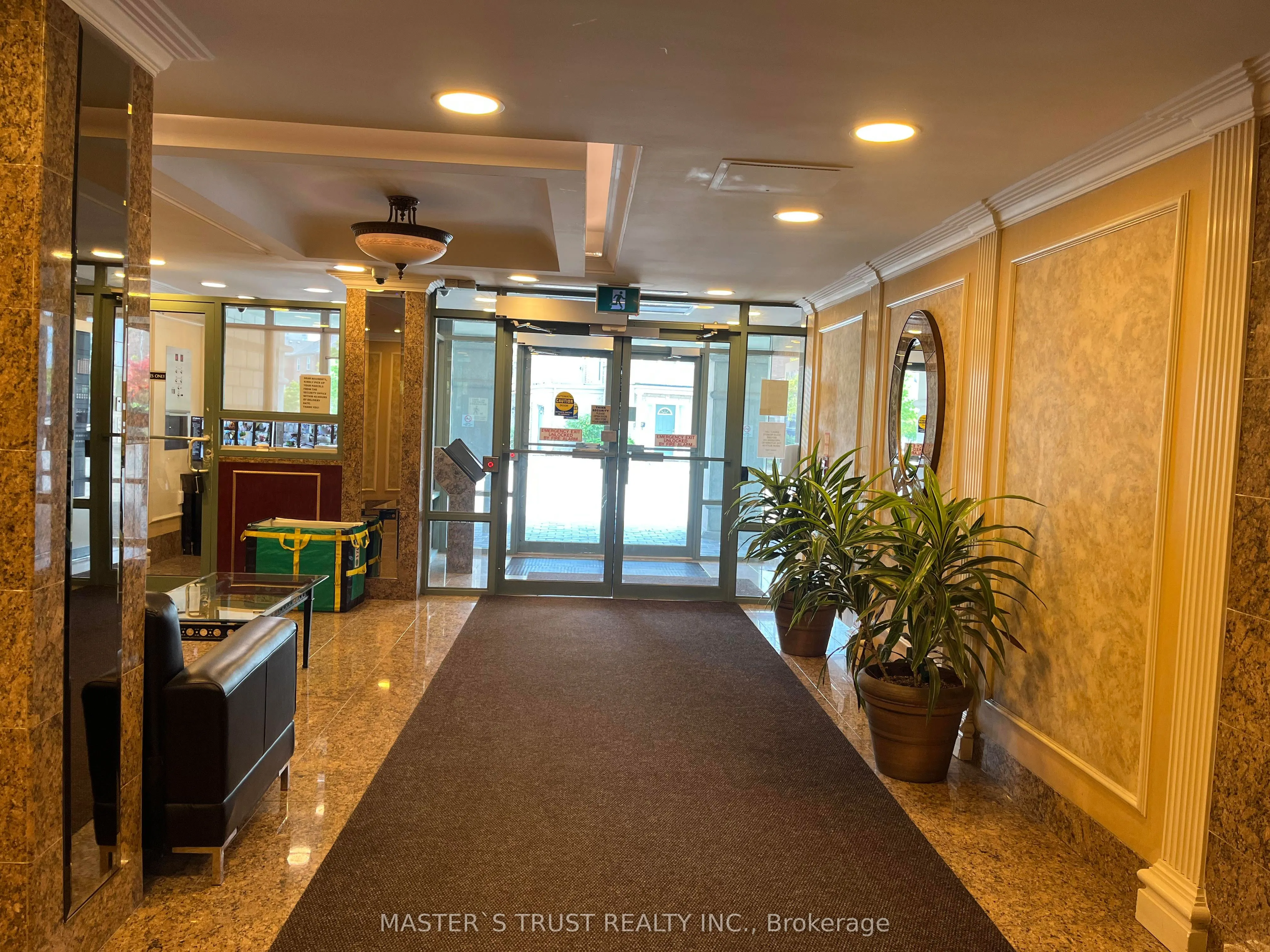 135 Pond Drive, #909