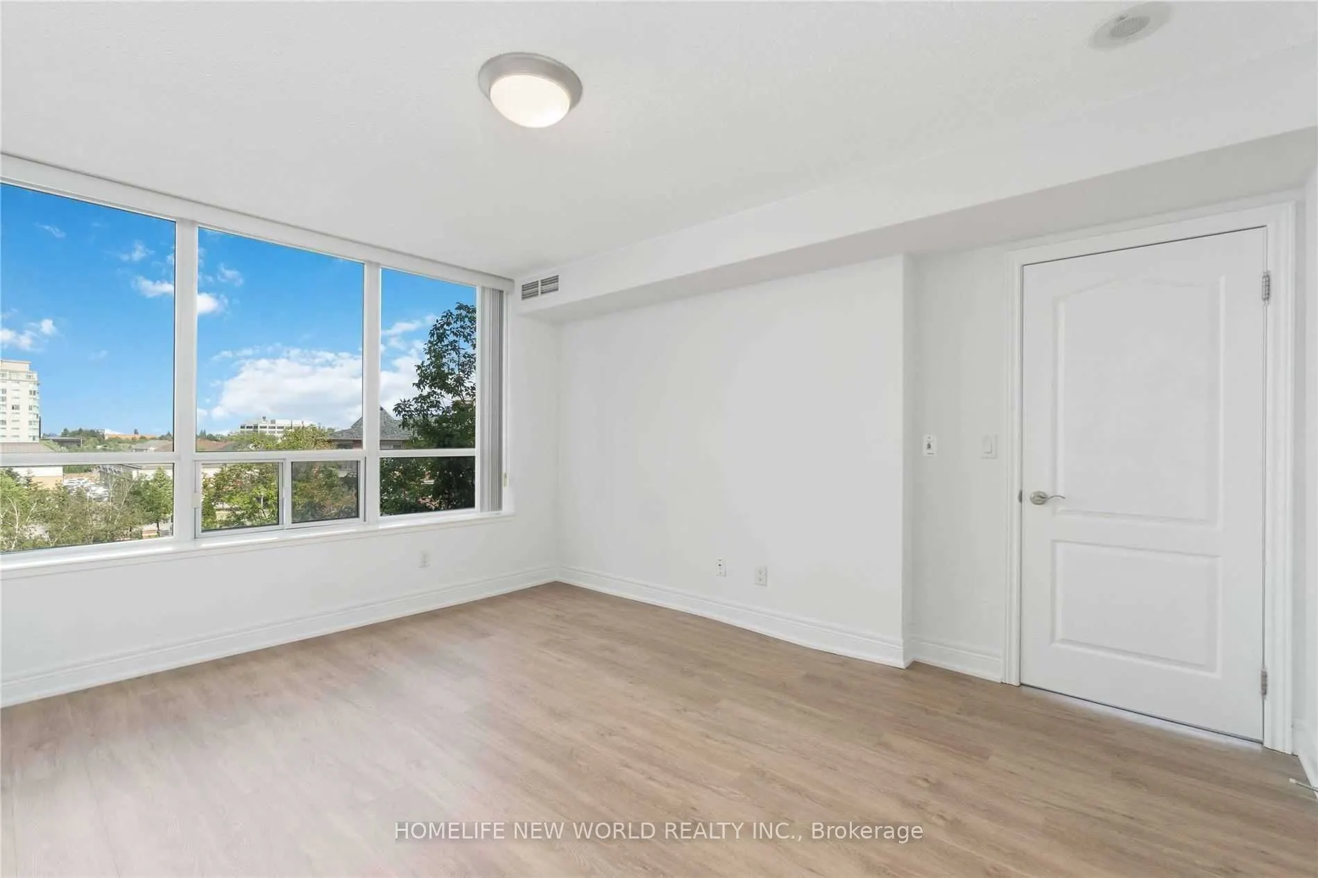 62 Suncrest Boulevard, #220
