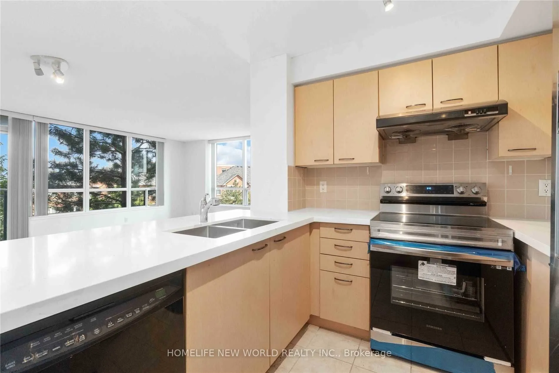 62 Suncrest Boulevard, #220
