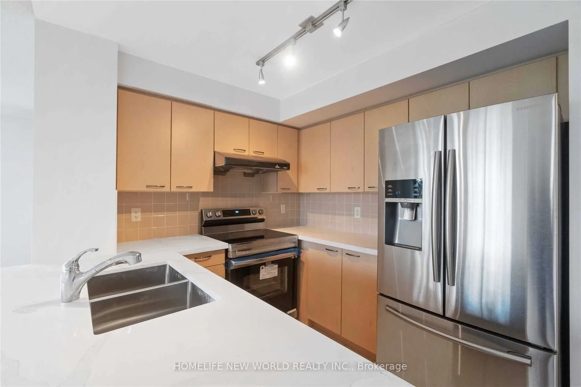 62 Suncrest Boulevard, #220