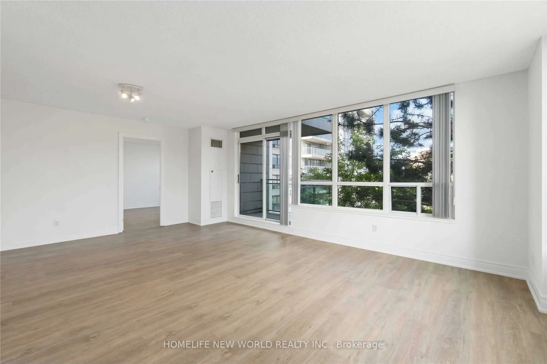 62 Suncrest Boulevard, #220