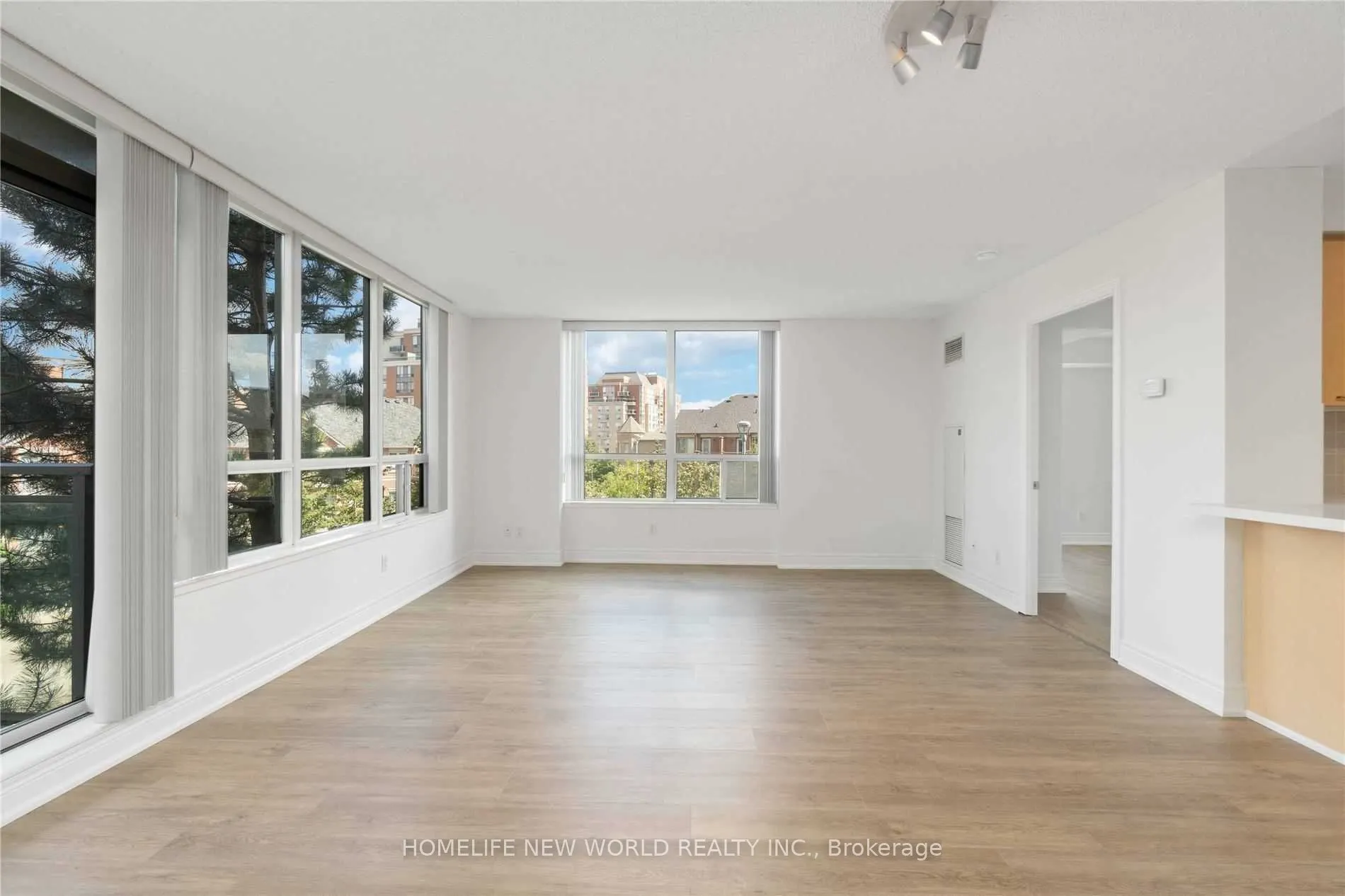 62 Suncrest Boulevard, #220