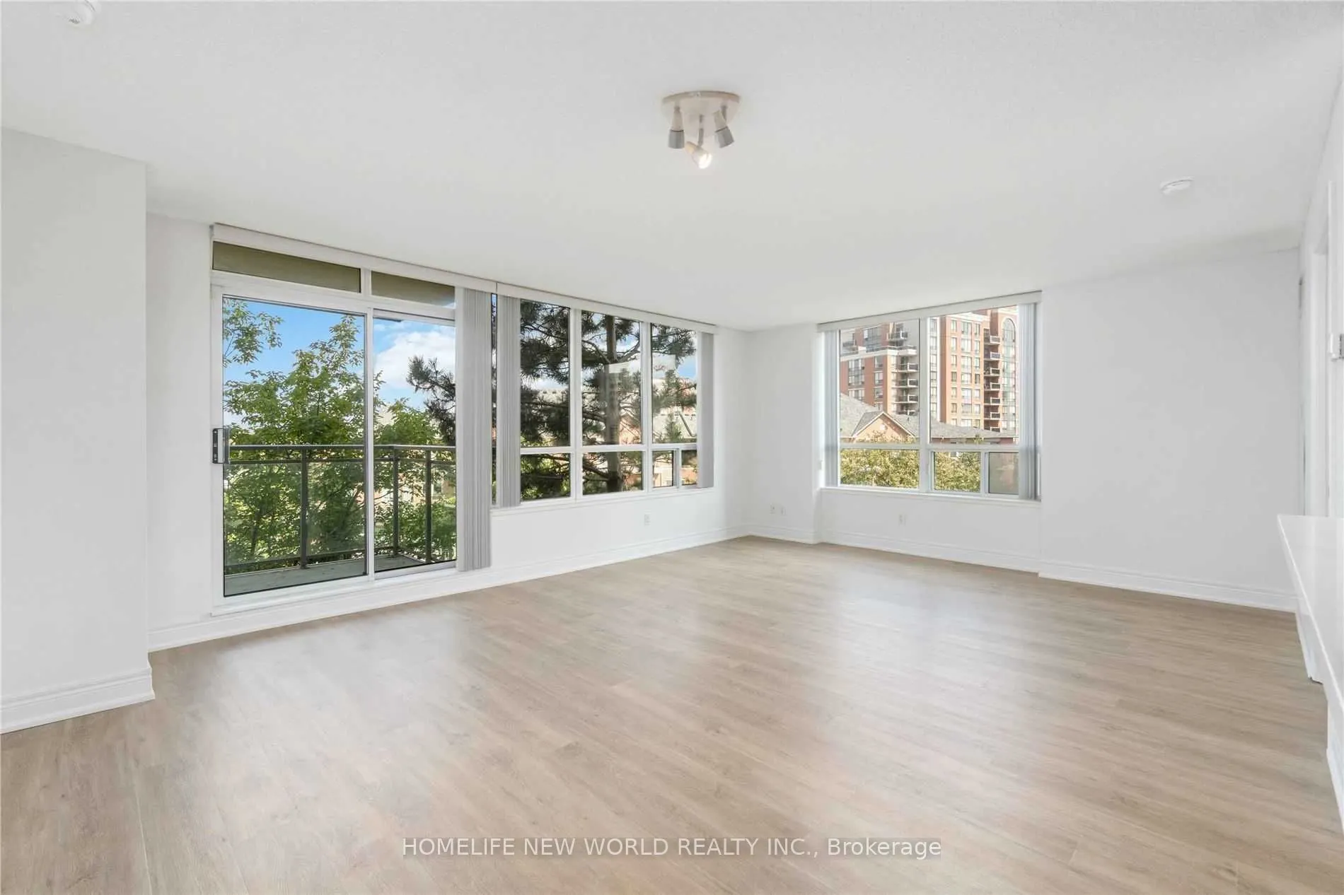 62 Suncrest Boulevard, #220