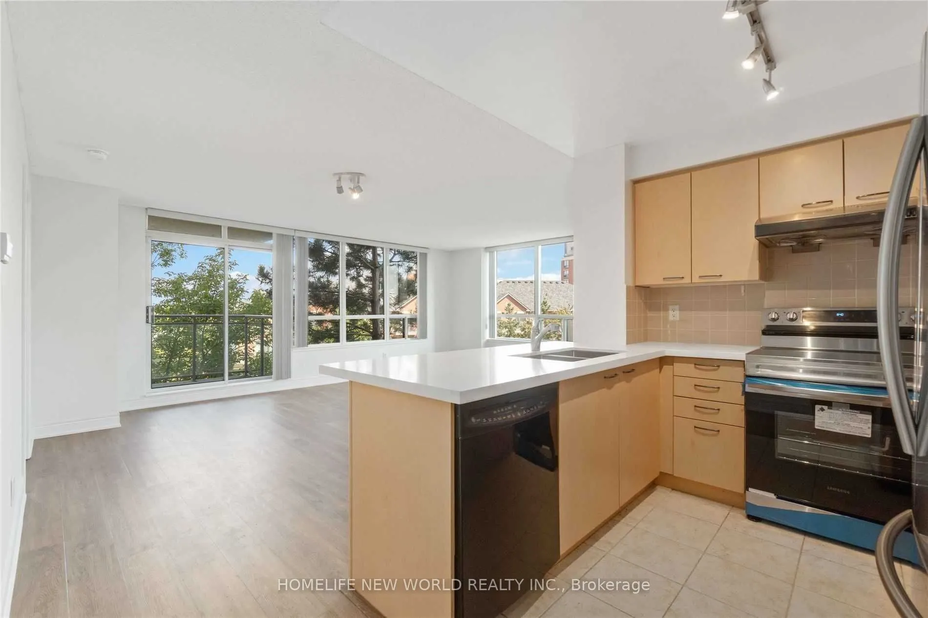 62 Suncrest Boulevard, #220