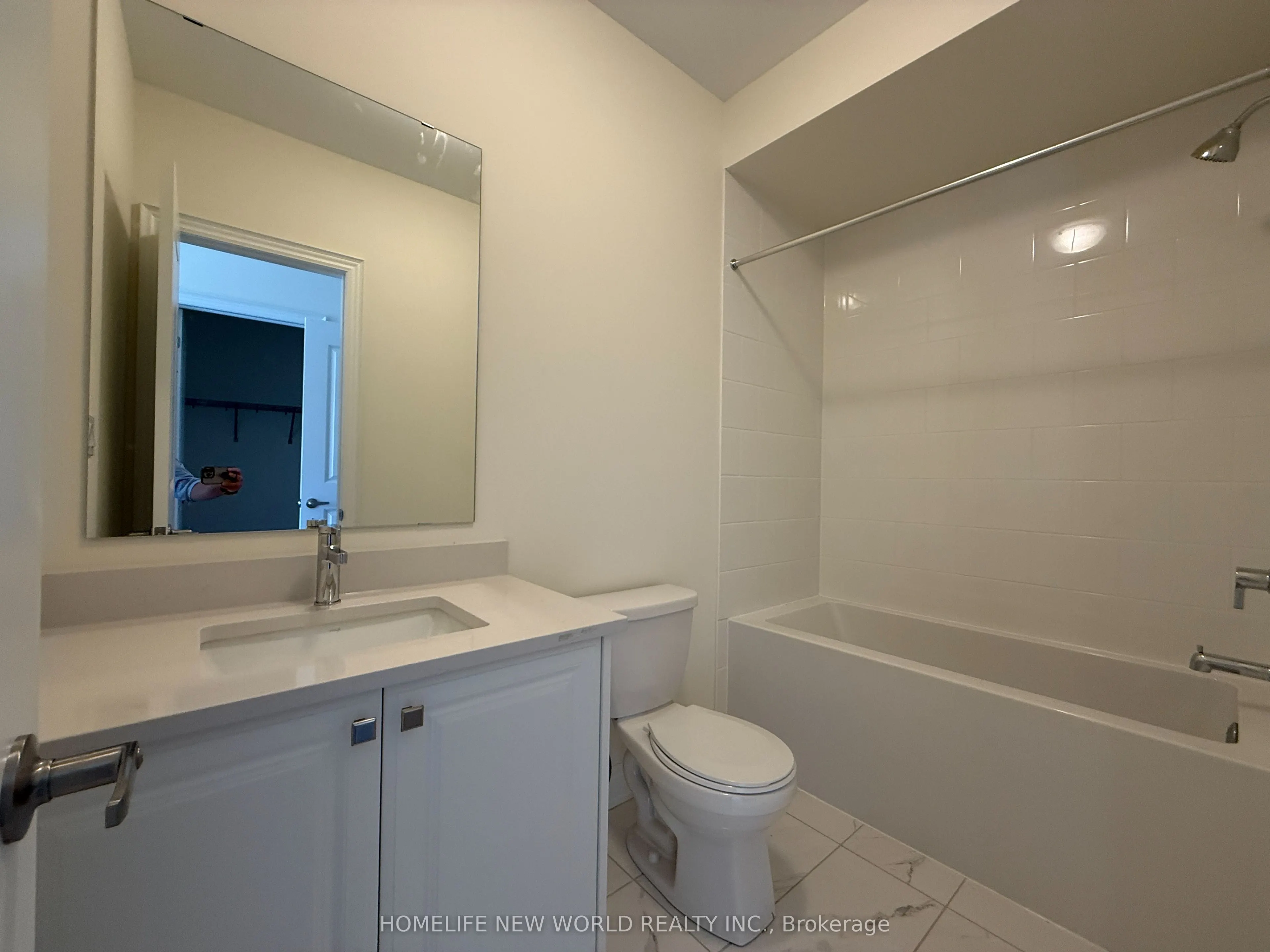 181 Berczy Grn Drive