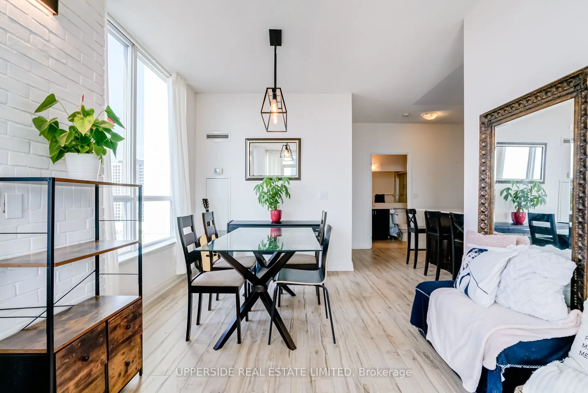 20 North Park Road, #1511