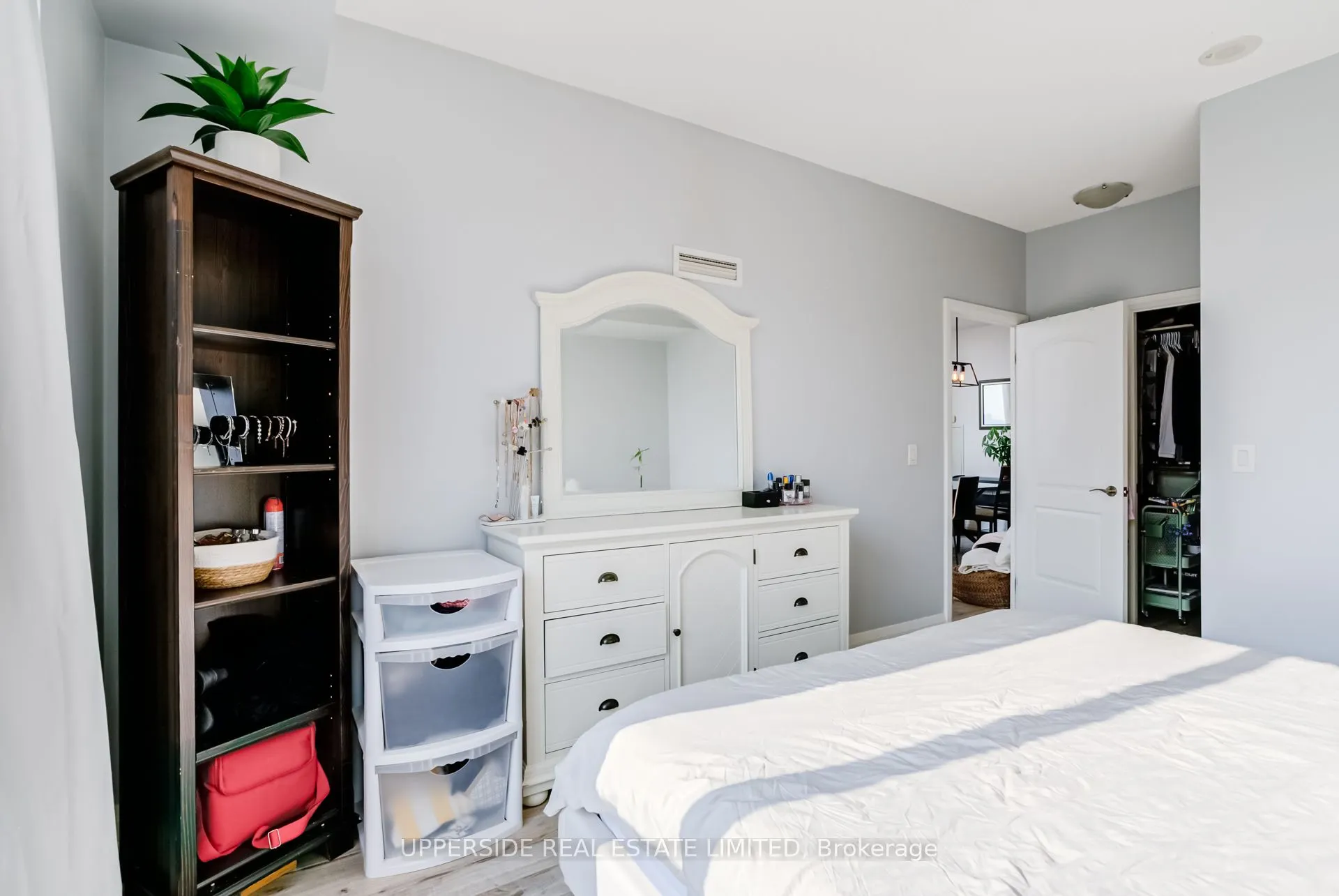 20 North Park Road, #1511