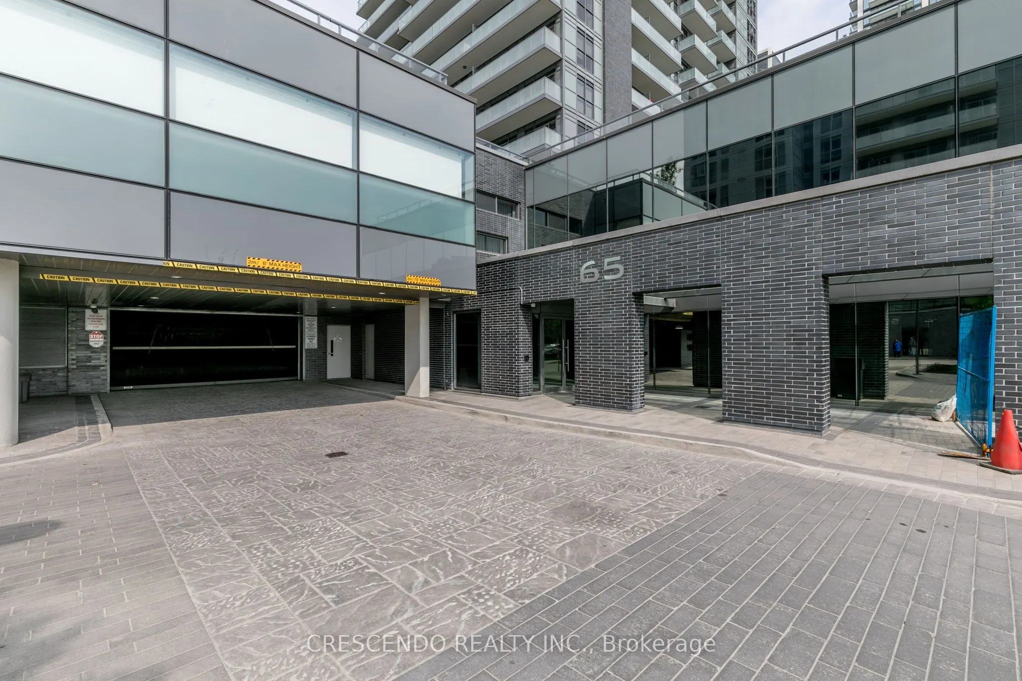 65 Oneida Crescent, #603