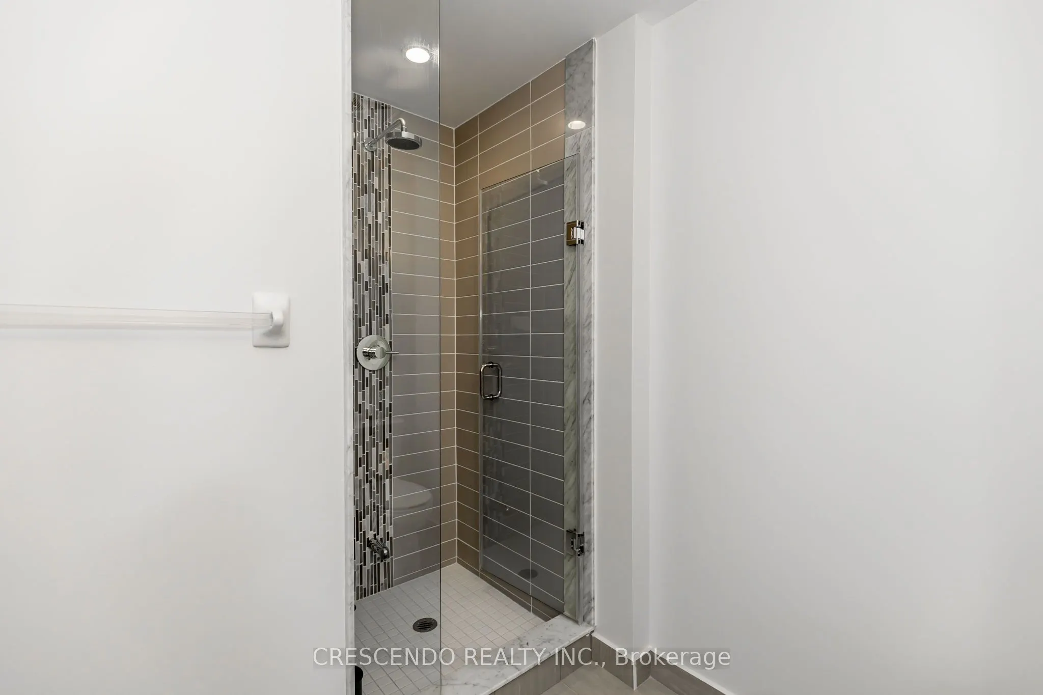65 Oneida Crescent, #603
