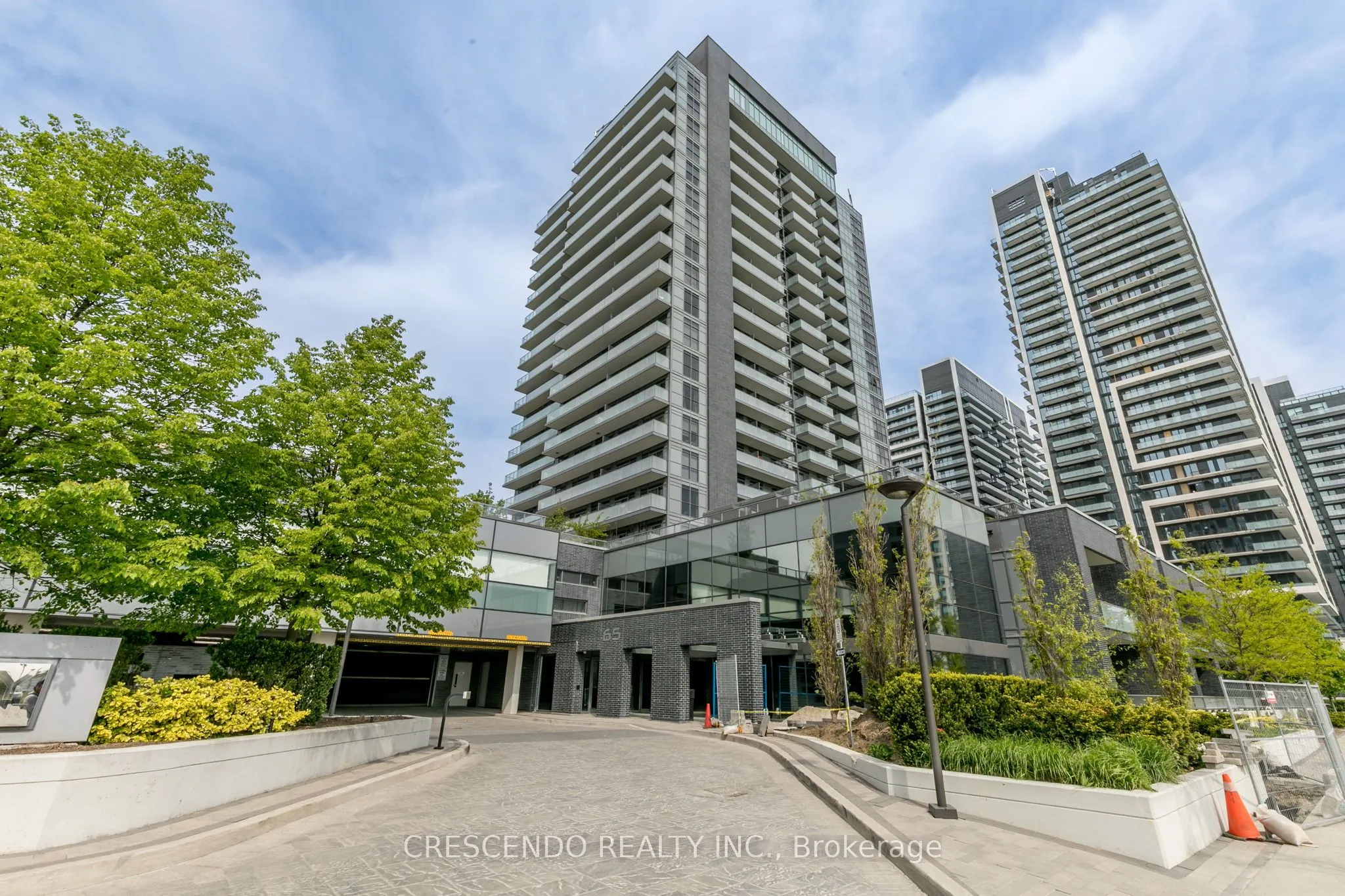 65 Oneida Crescent, #603