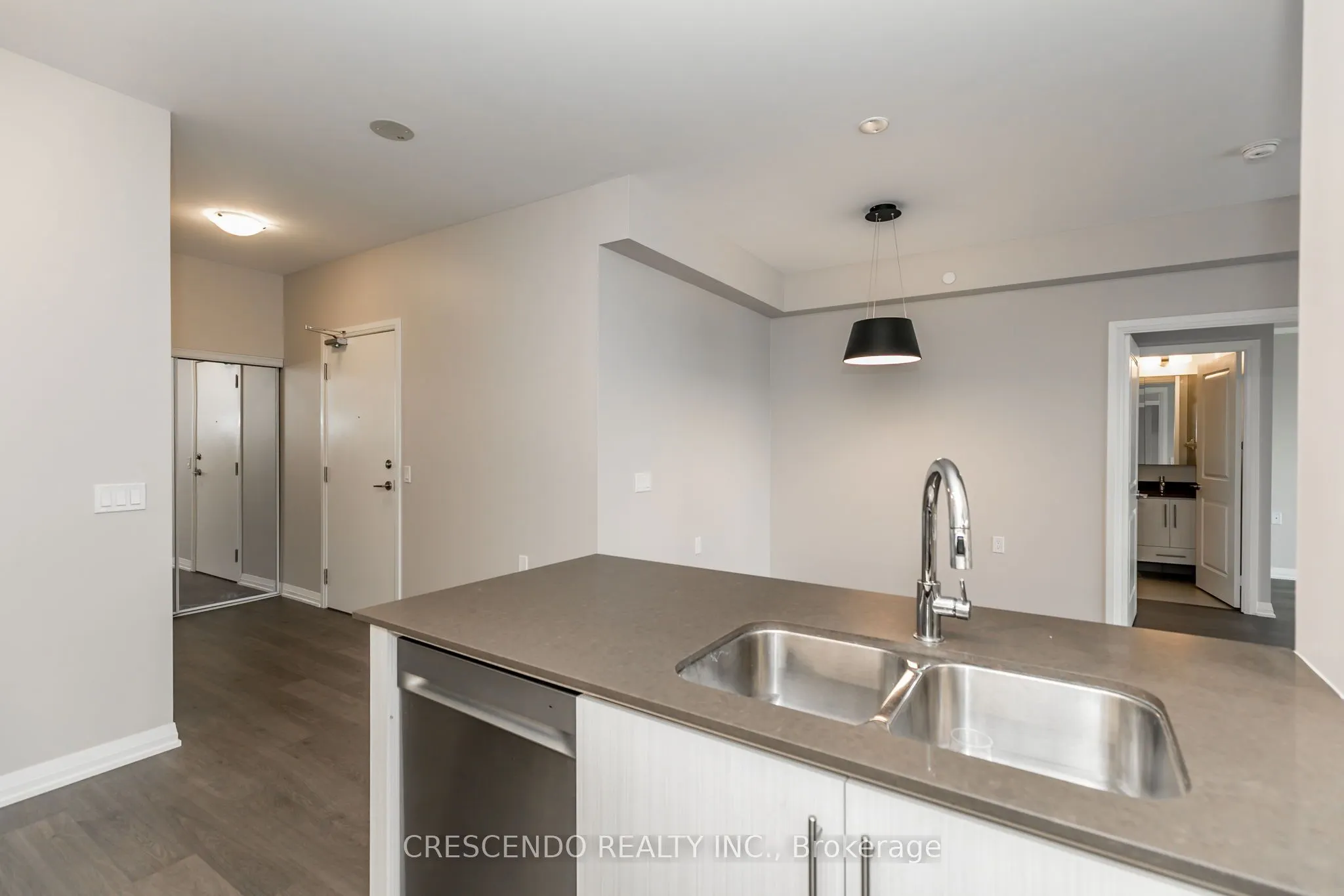 65 Oneida Crescent, #603