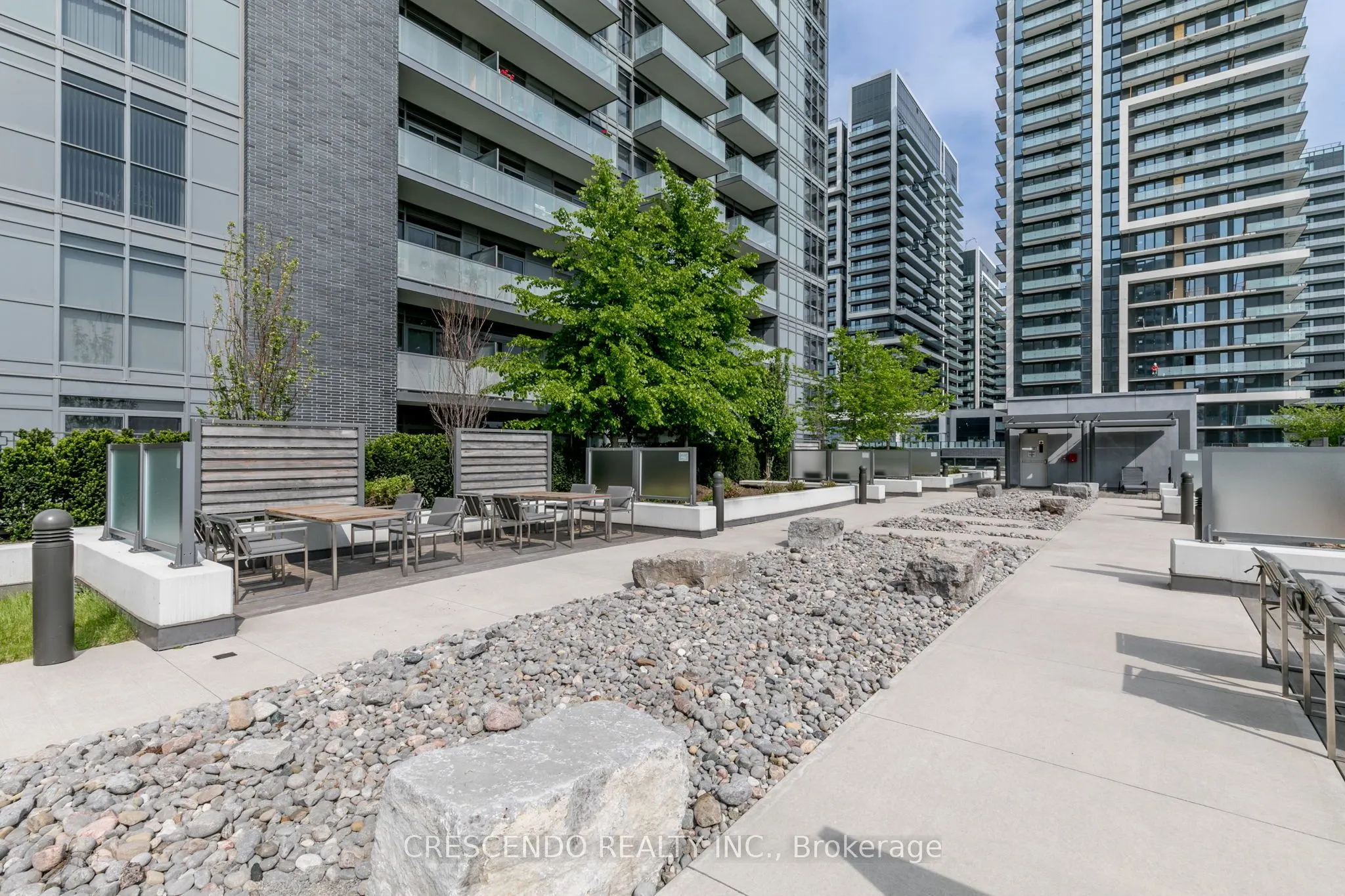 65 Oneida Crescent, #603