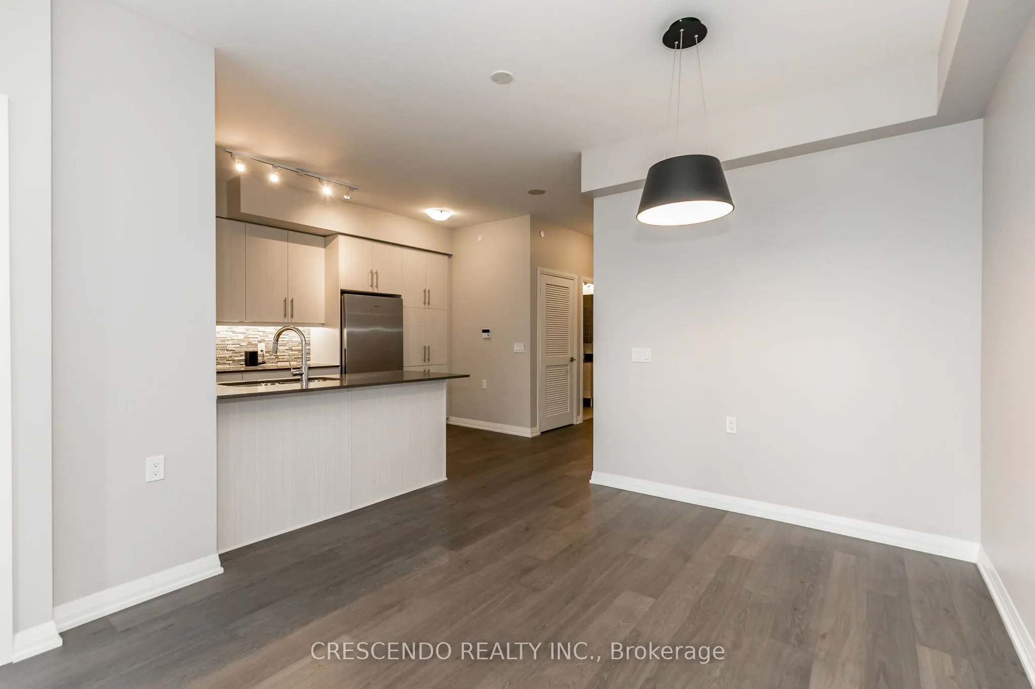 65 Oneida Crescent, #603