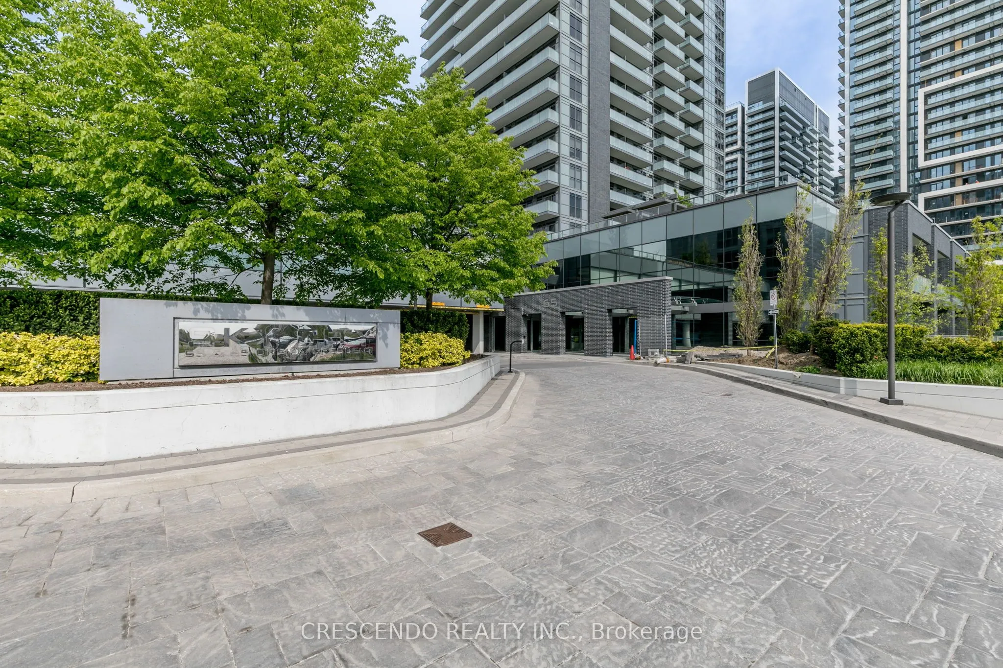 65 Oneida Crescent, #603