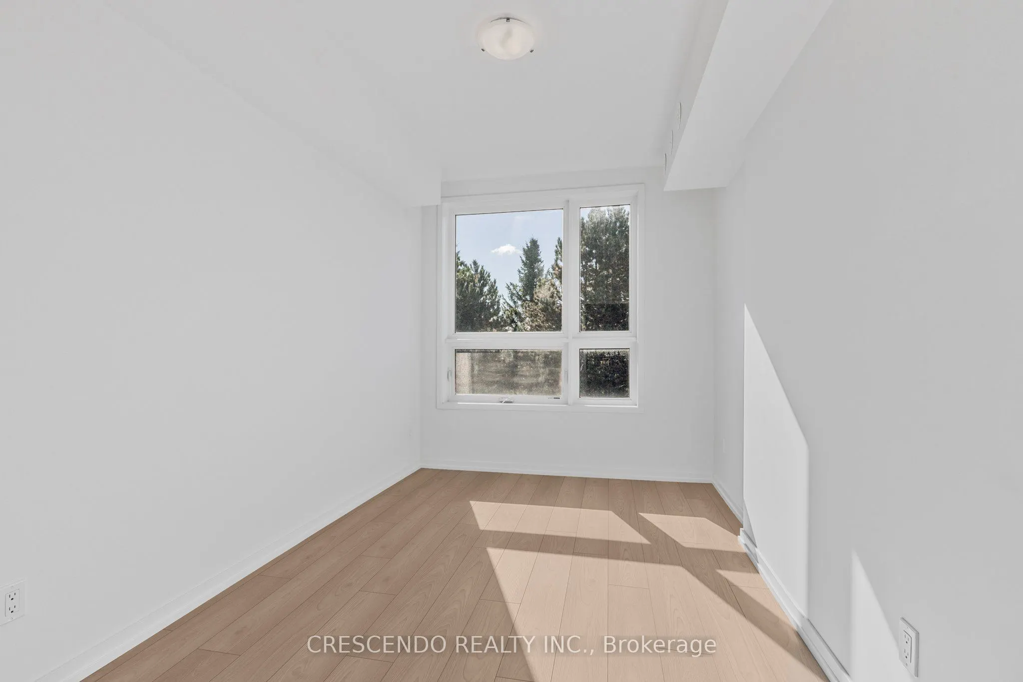 26 Lytham Green Circle, #4
