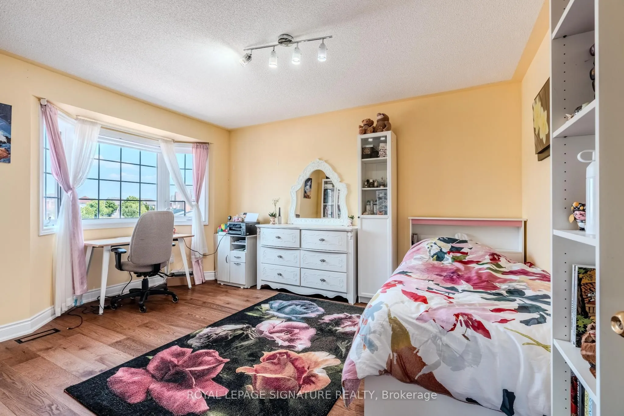 77 Wheelwright Drive, #Main & Upper