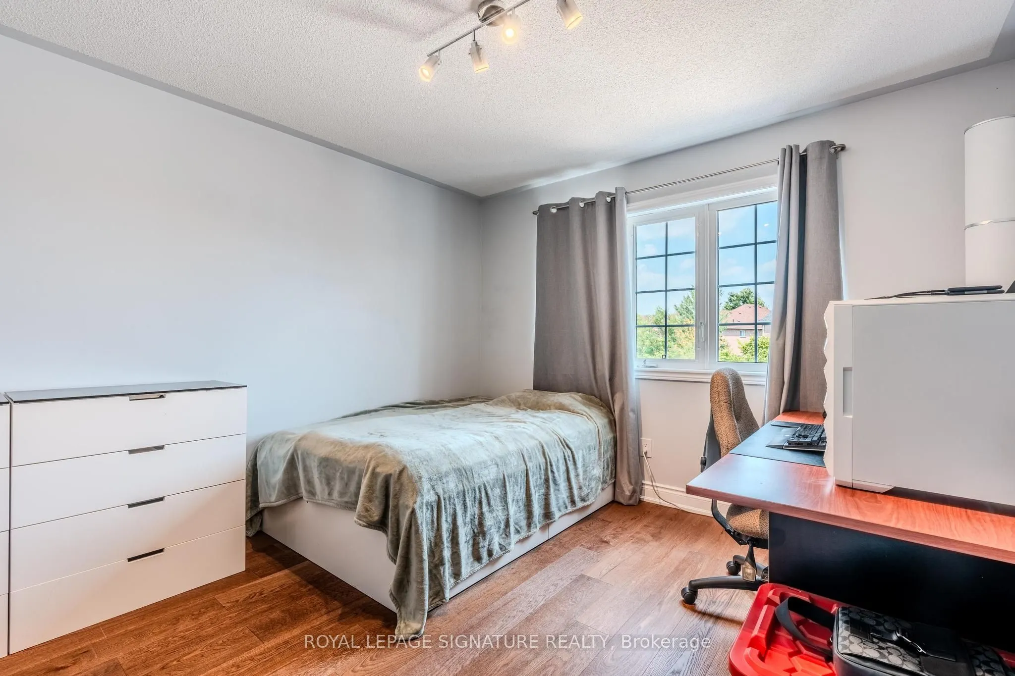 77 Wheelwright Drive, #Main & Upper