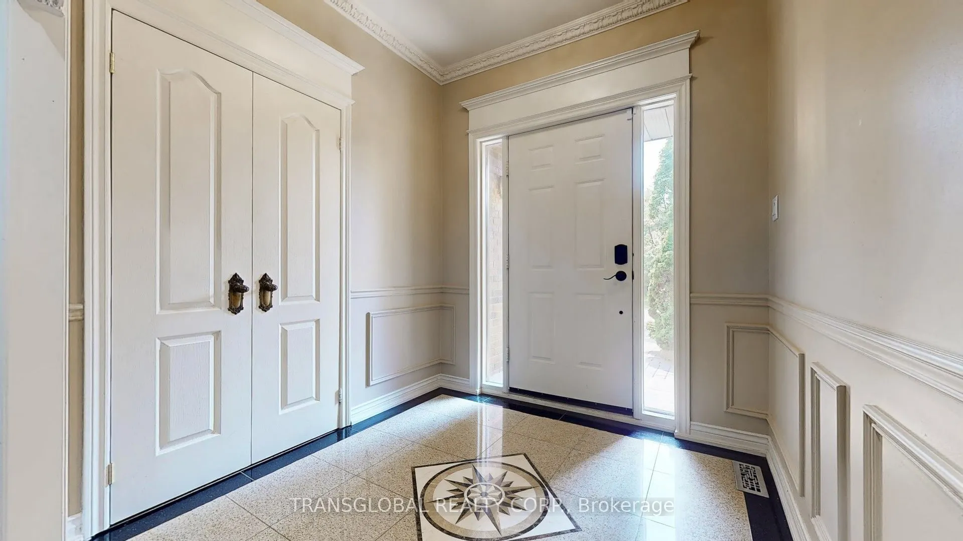 458 Beverley Glen Boulevard