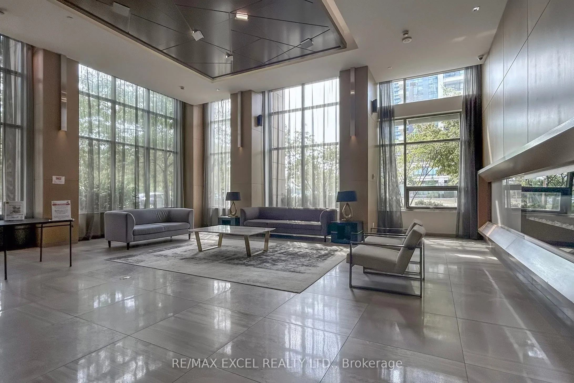 18 Uptown Drive, #207