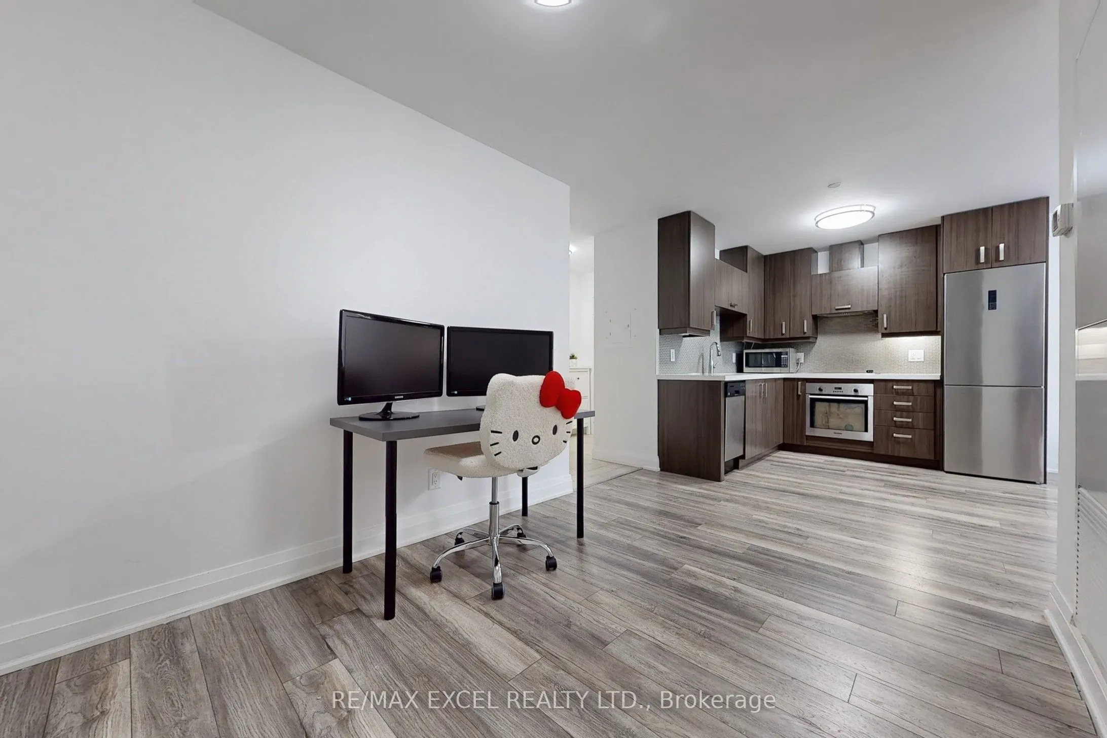 18 Uptown Drive, #207