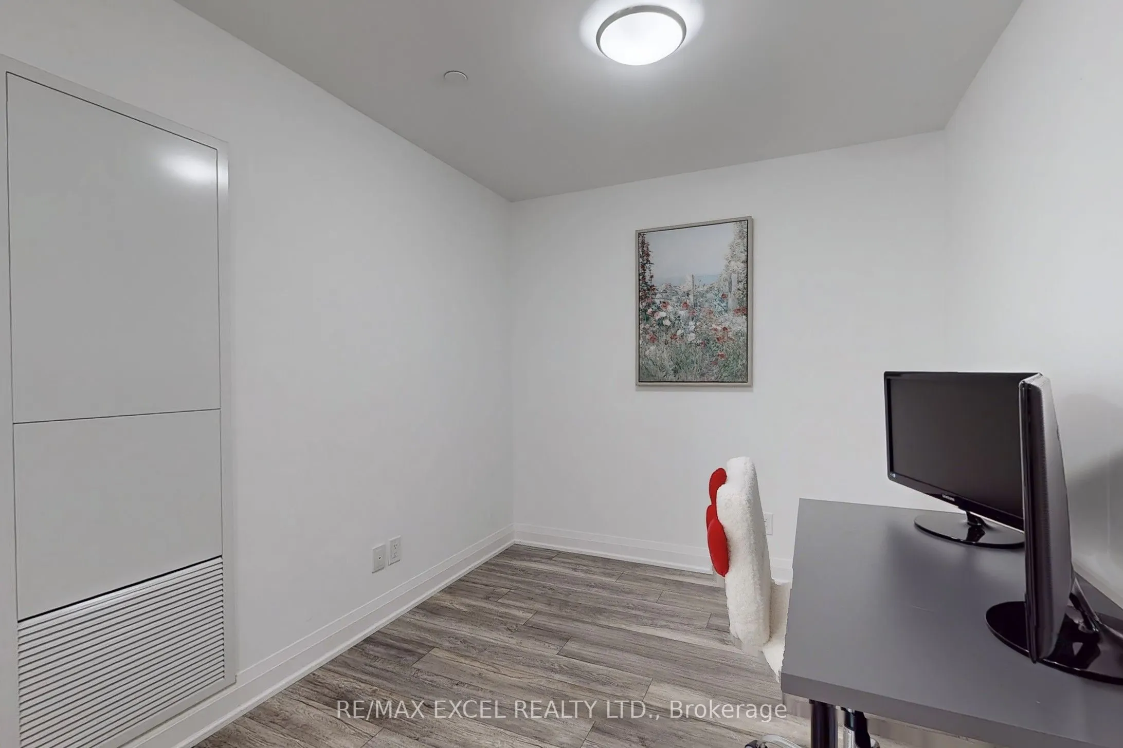 18 Uptown Drive, #207