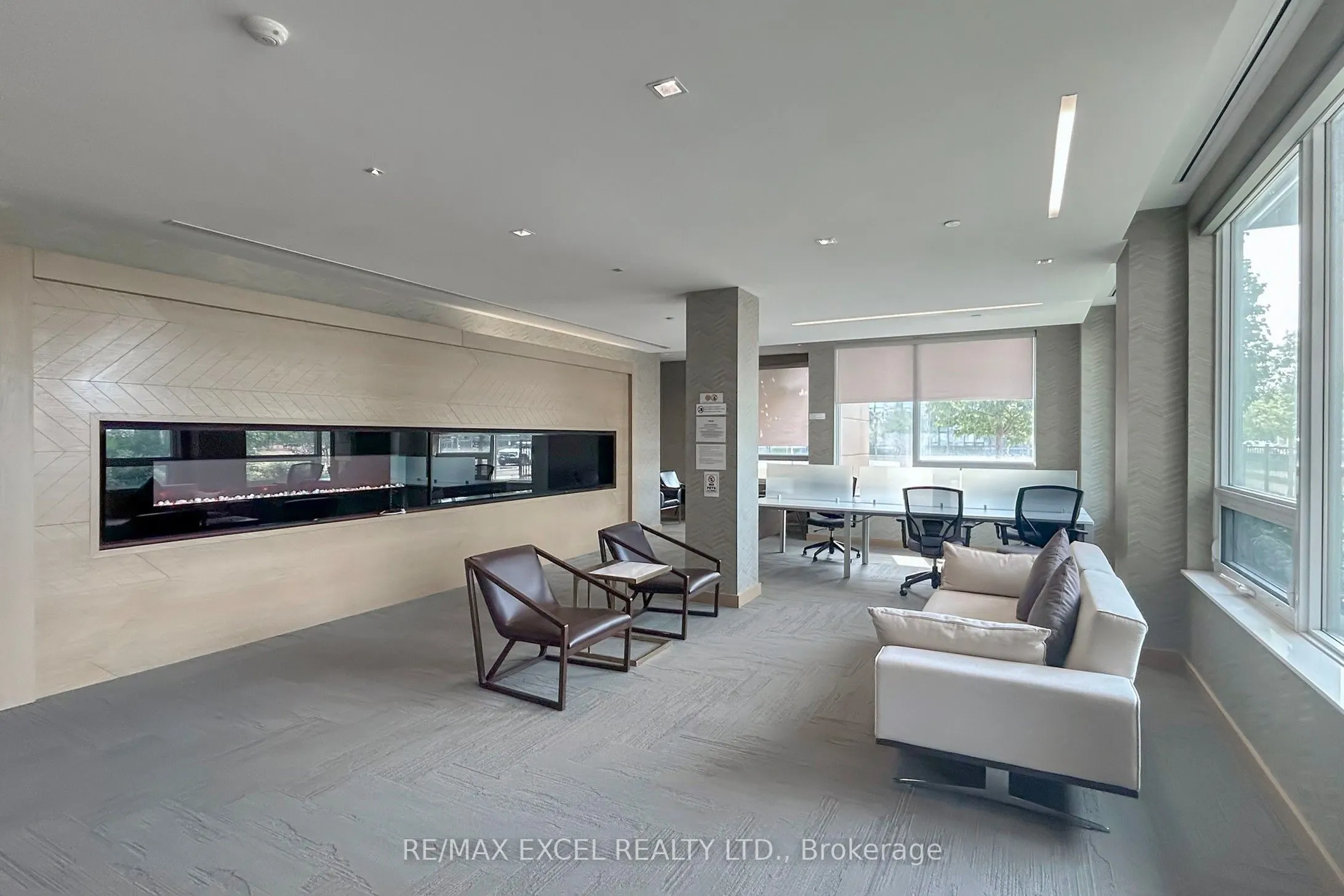 18 Uptown Drive, #207