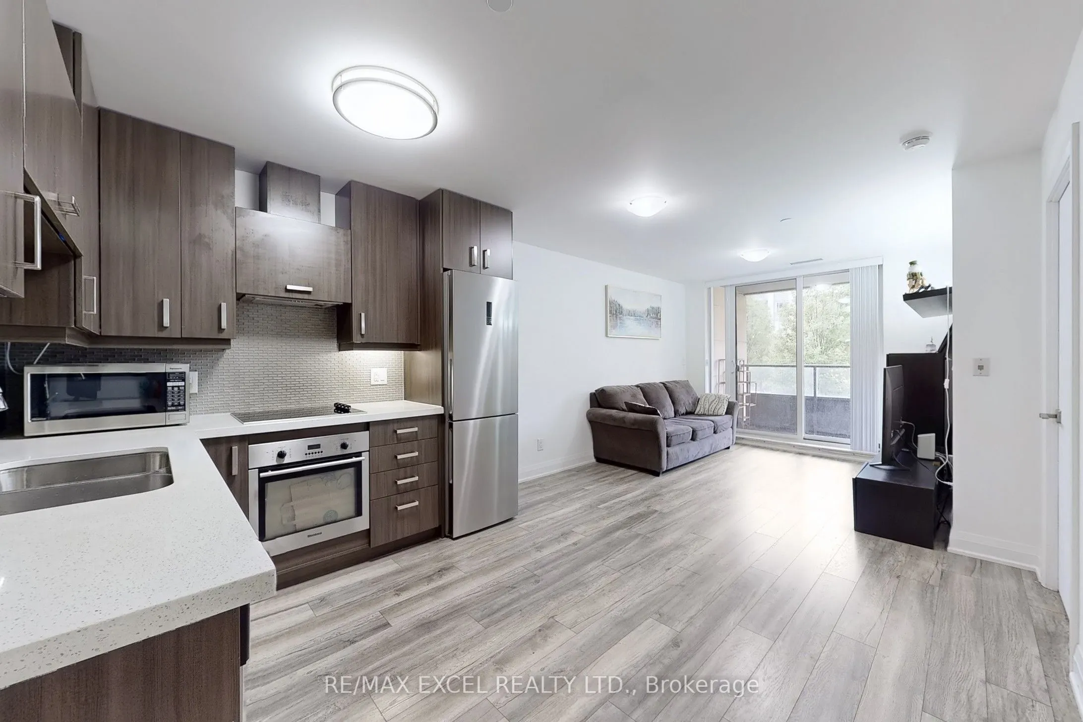 18 Uptown Drive, #207