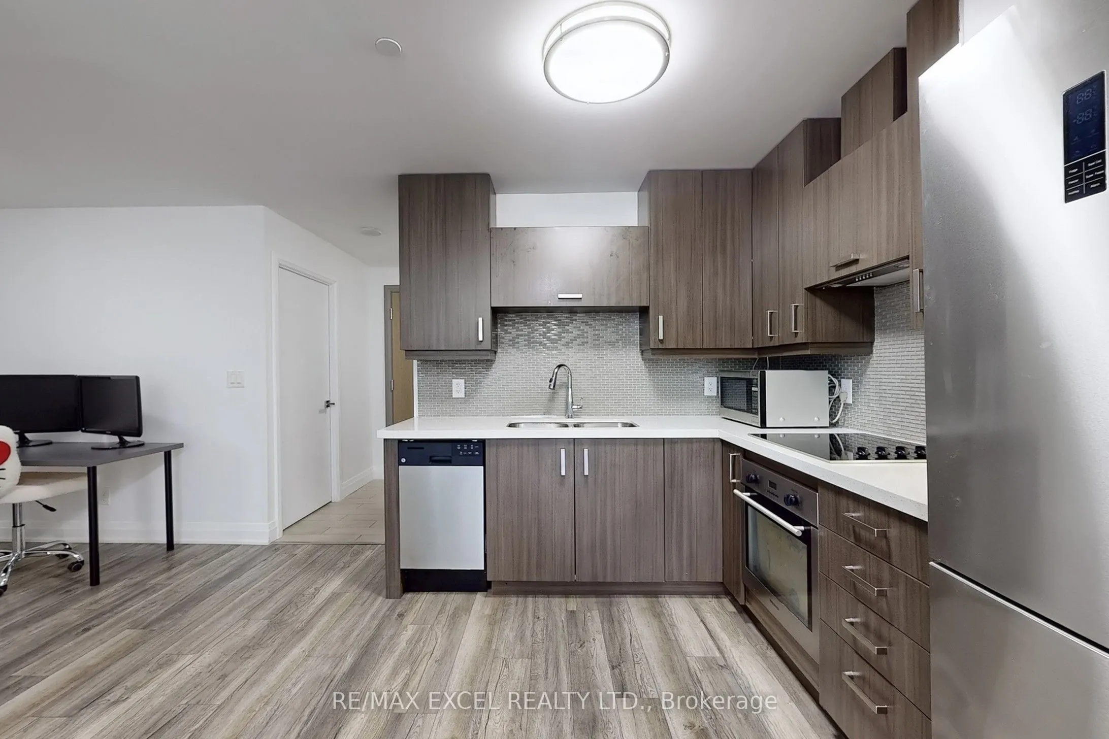 18 Uptown Drive, #207