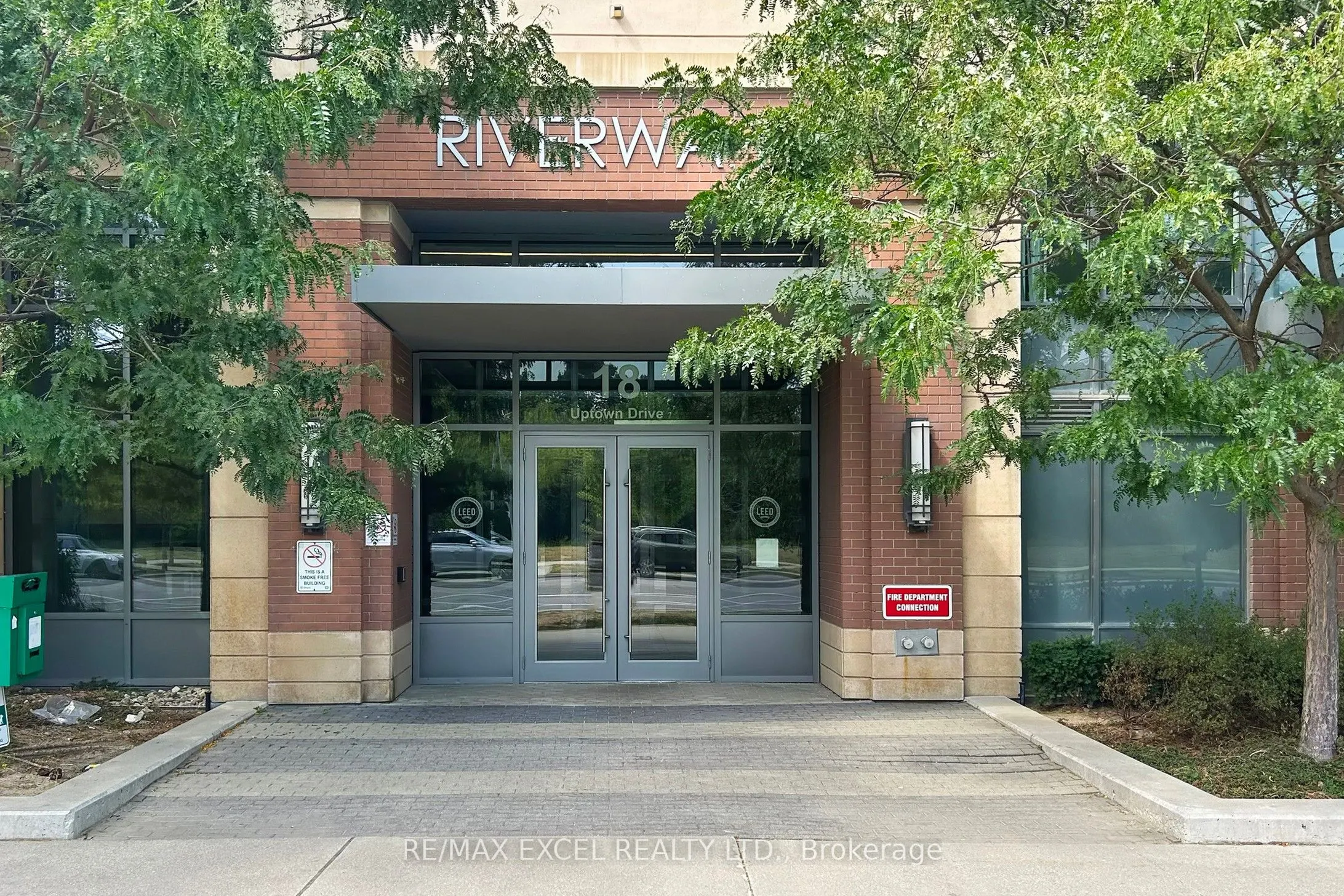 18 Uptown Drive, #207