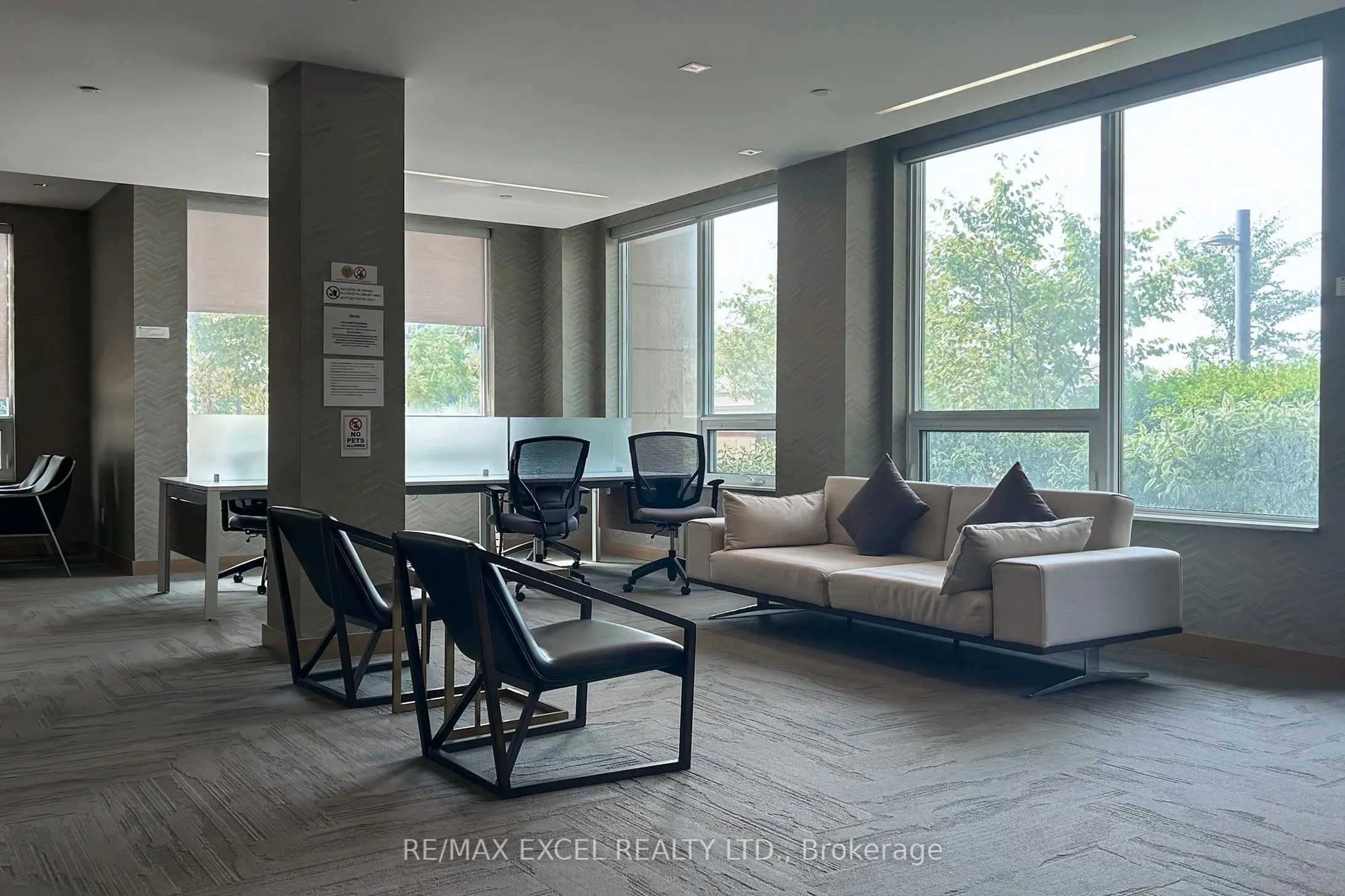 18 Uptown Drive, #207