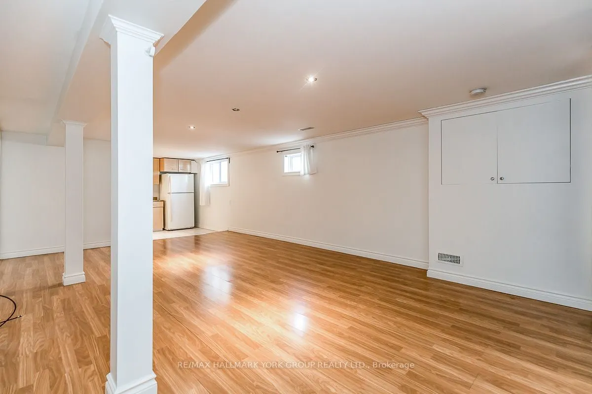 6 Davis Road, #LOWER