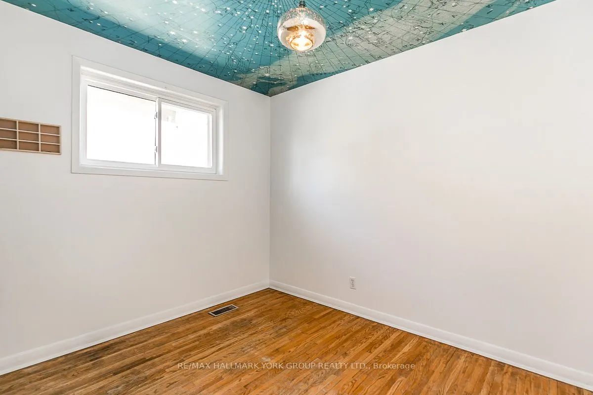 6 Davis Road, #LOWER