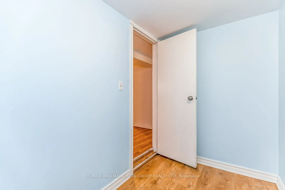 6 Davis Road, #LOWER