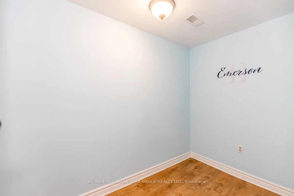 6 Davis Road, #LOWER