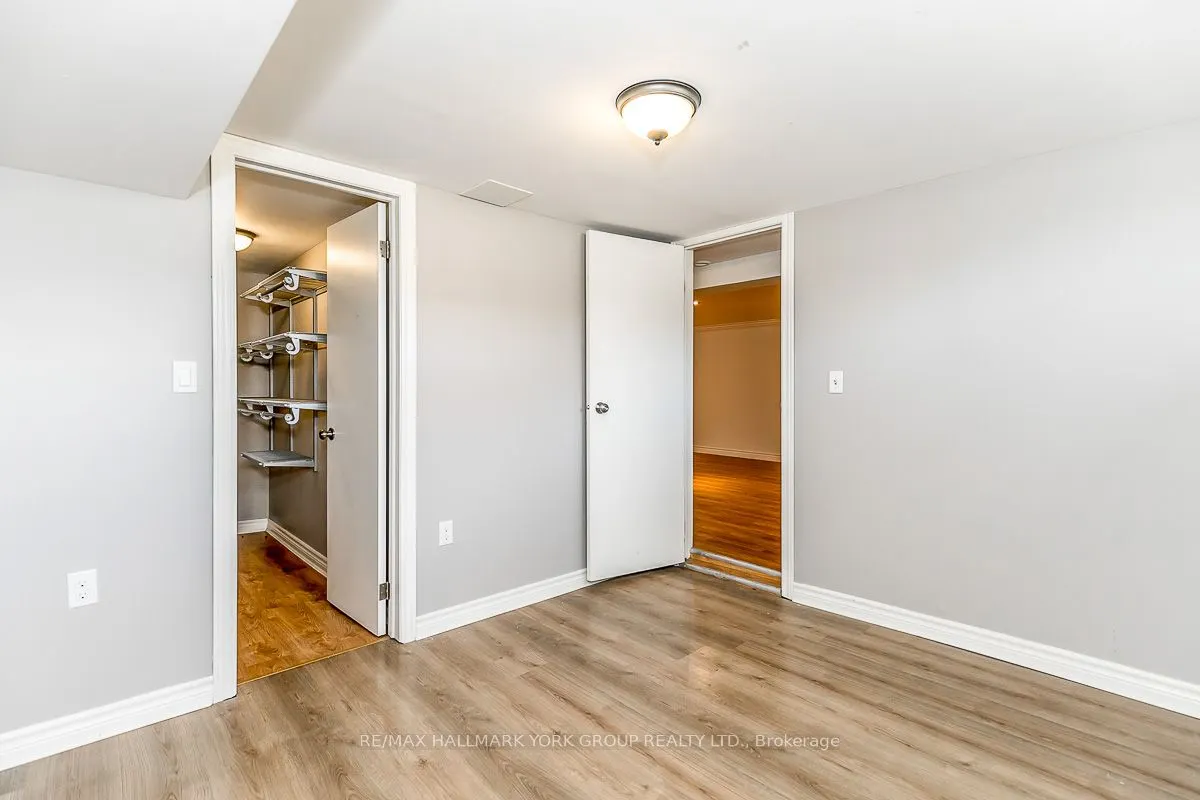 6 Davis Road, #LOWER