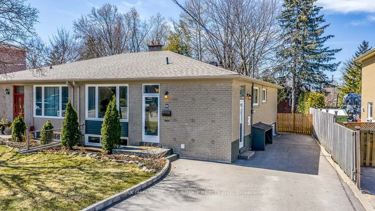 6 Davis Road, #LOWER