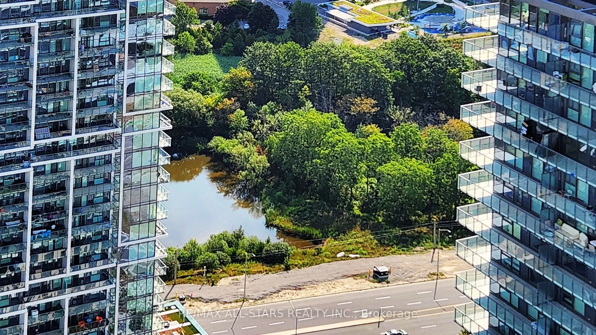 950 Portage Parkway, #5003