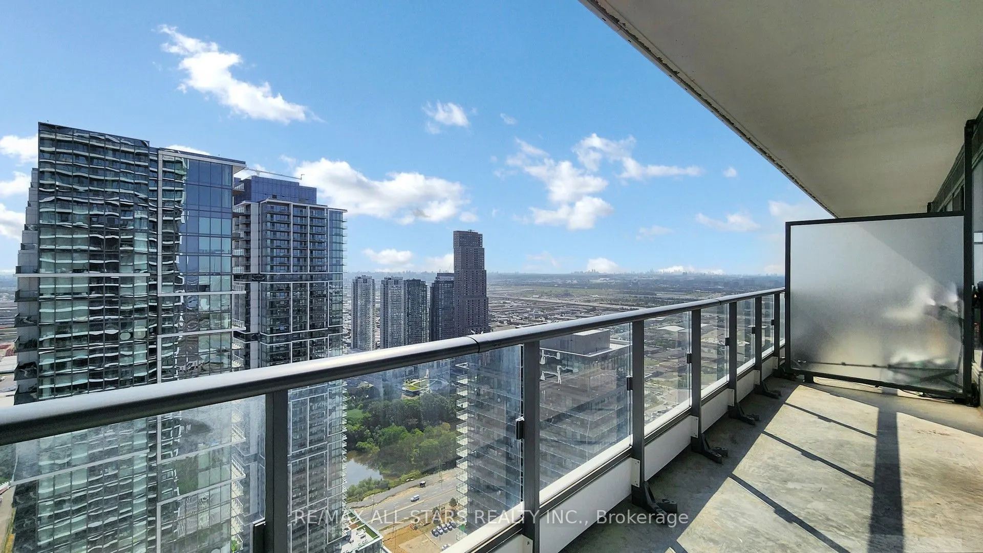 950 Portage Parkway, #5003