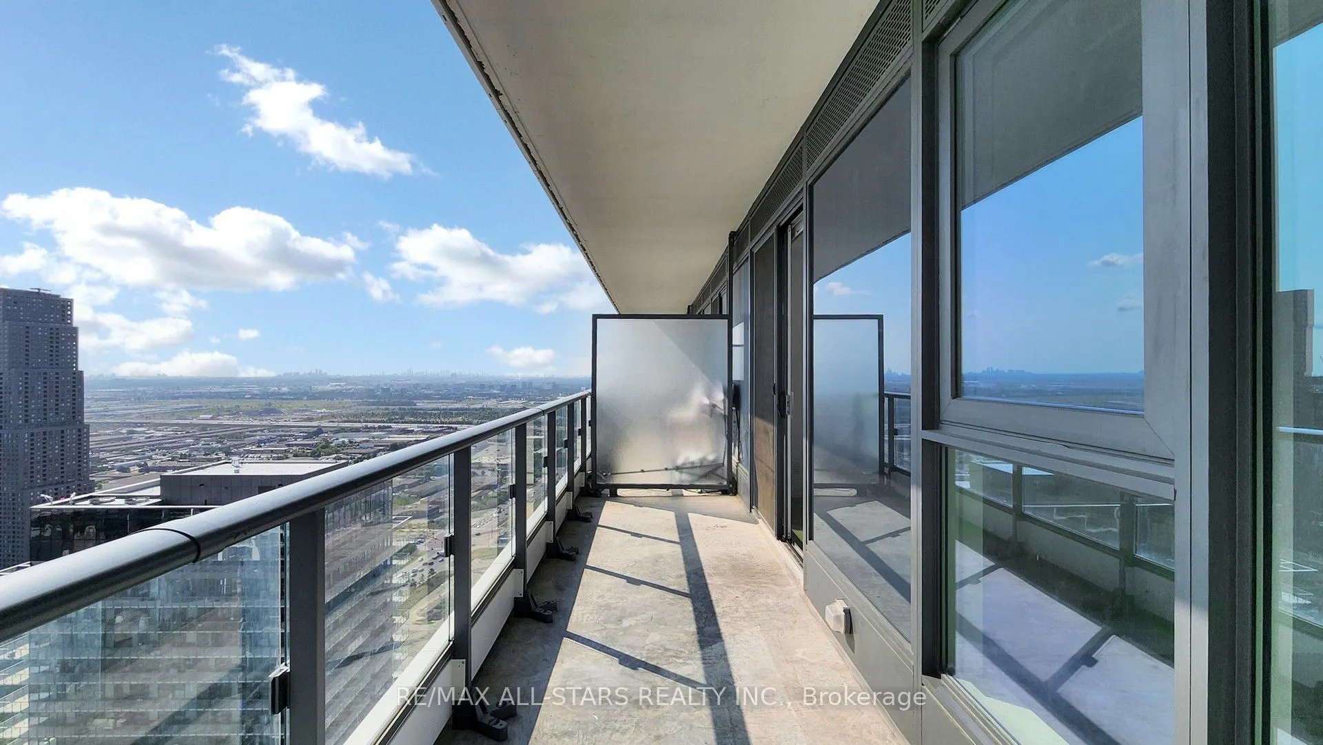 950 Portage Parkway, #5003