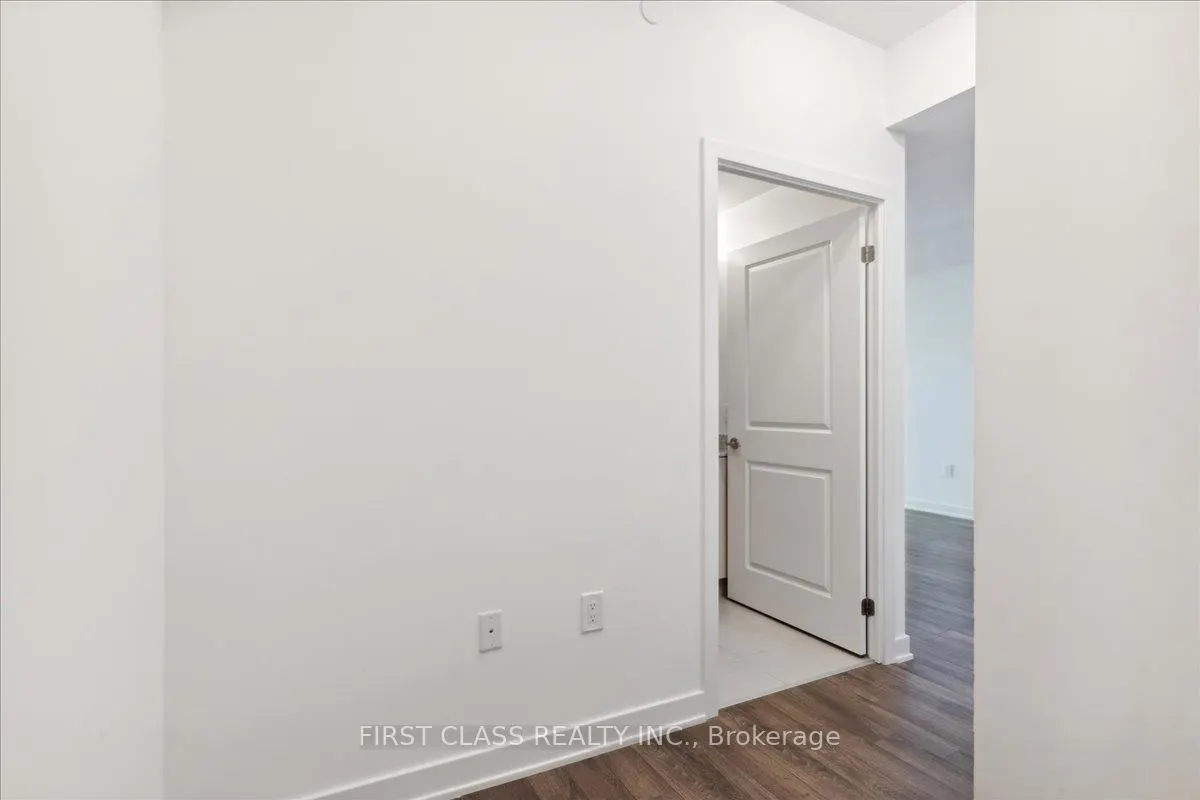 100 Eagle Rock Way, #403