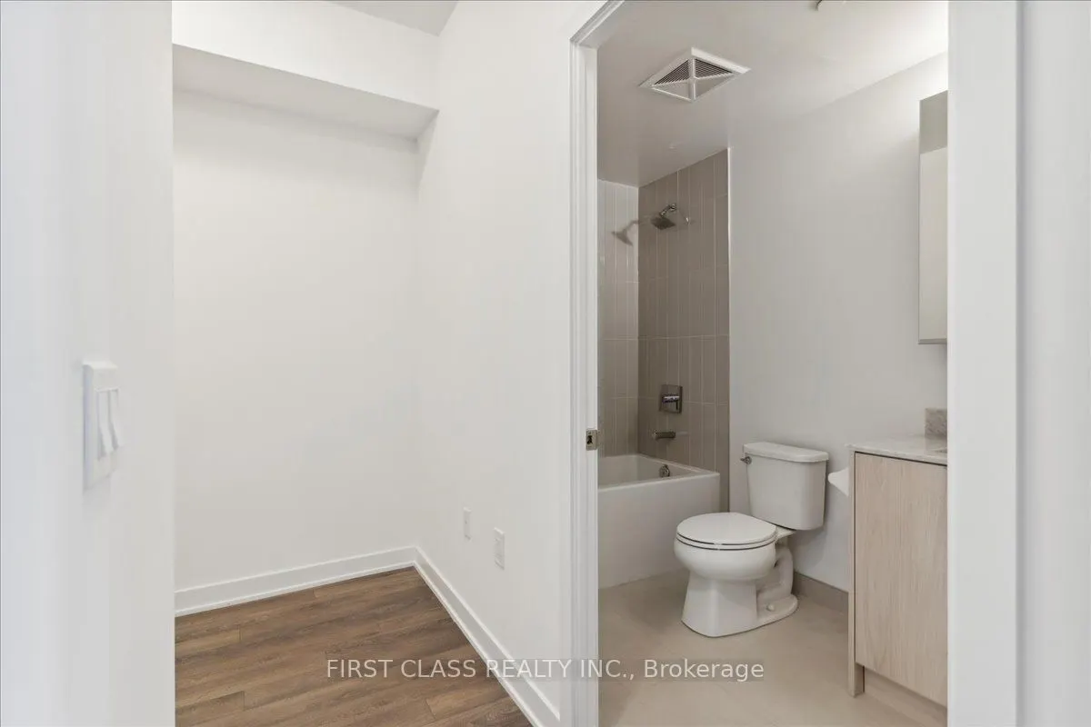 100 Eagle Rock Way, #403